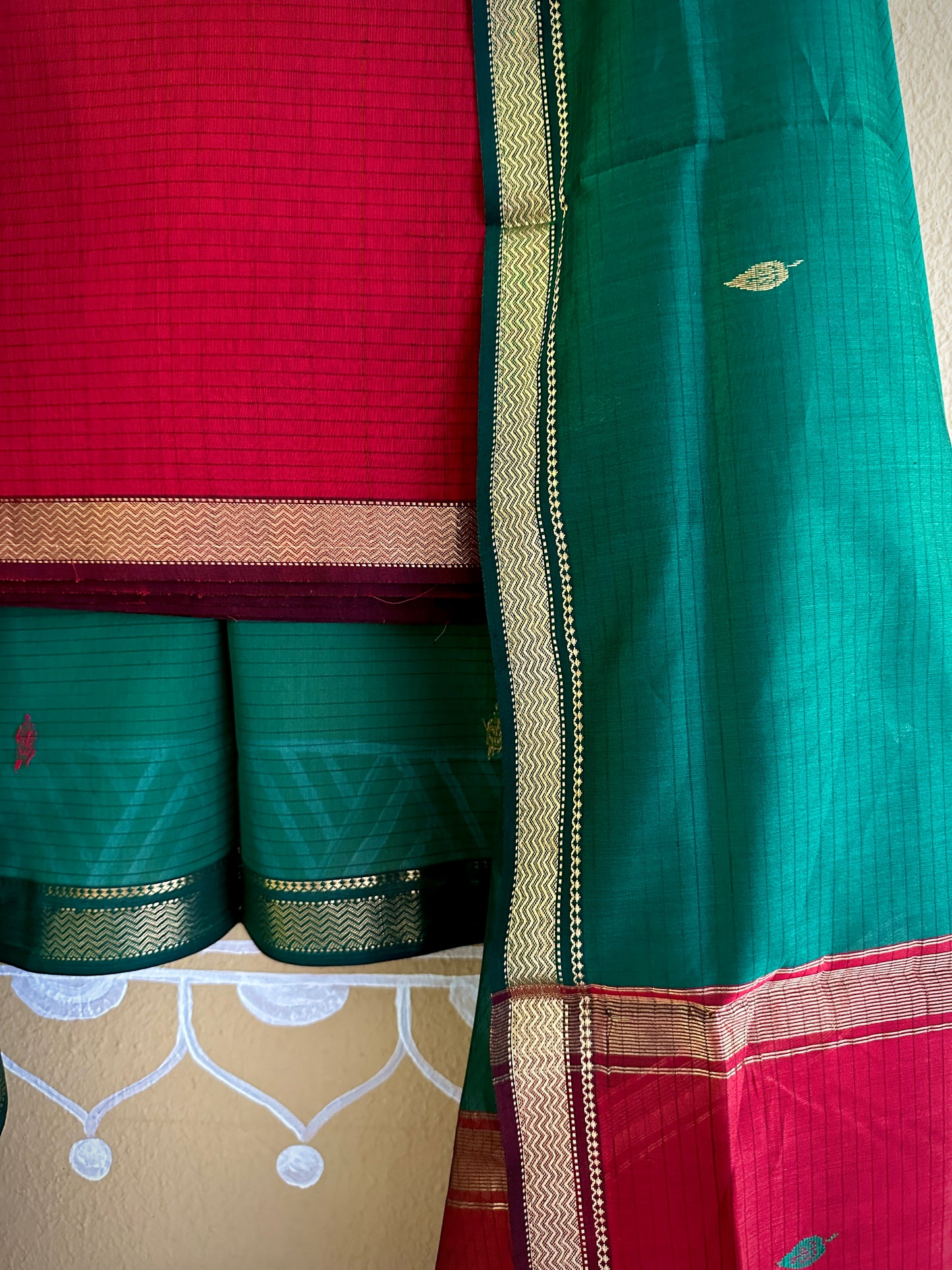 Maheshwari Rama Green - Maroon Motifs Top Dupatta Sets