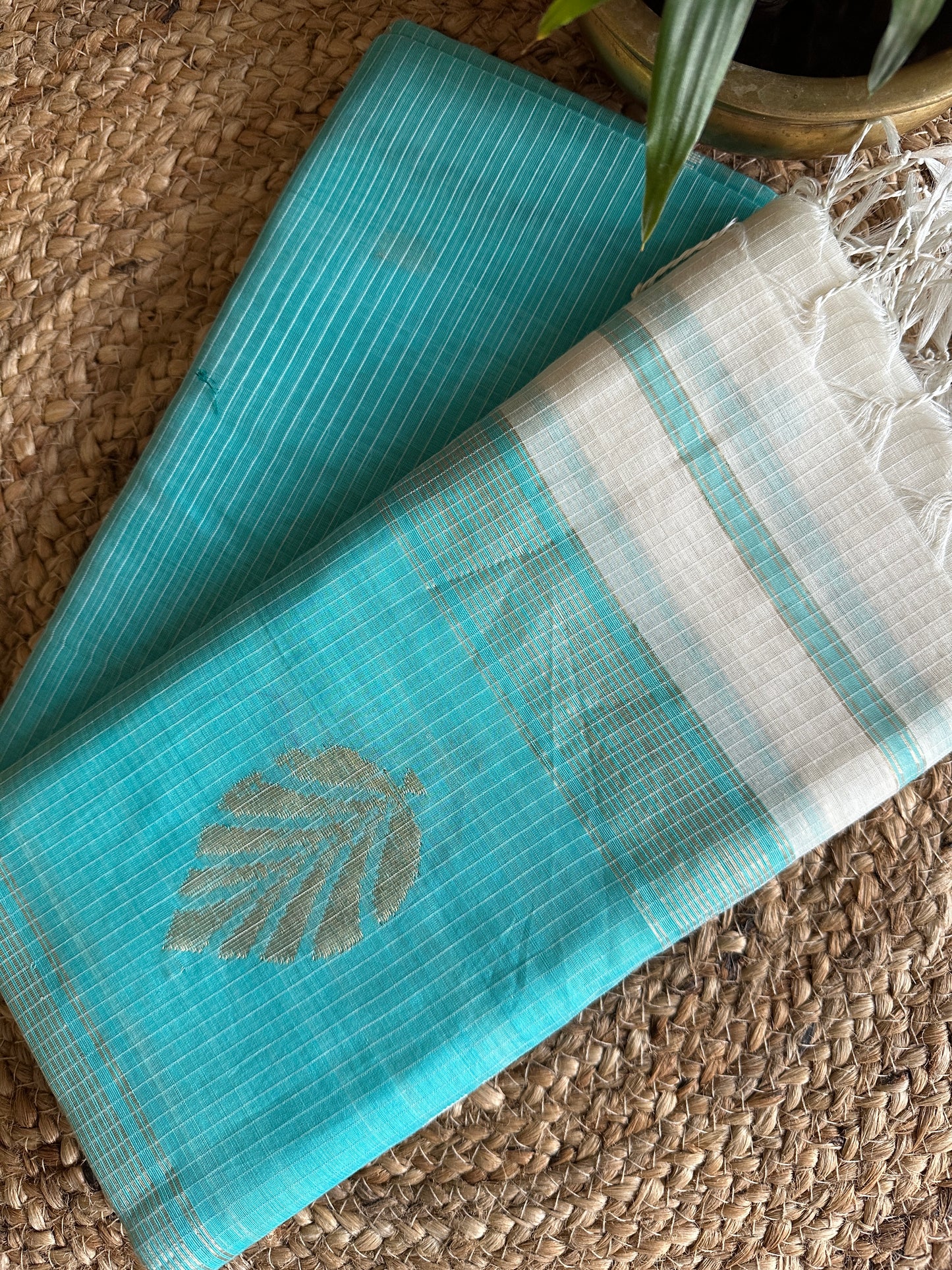 Maheshwari Katan Motifs Top Dupatta Sets