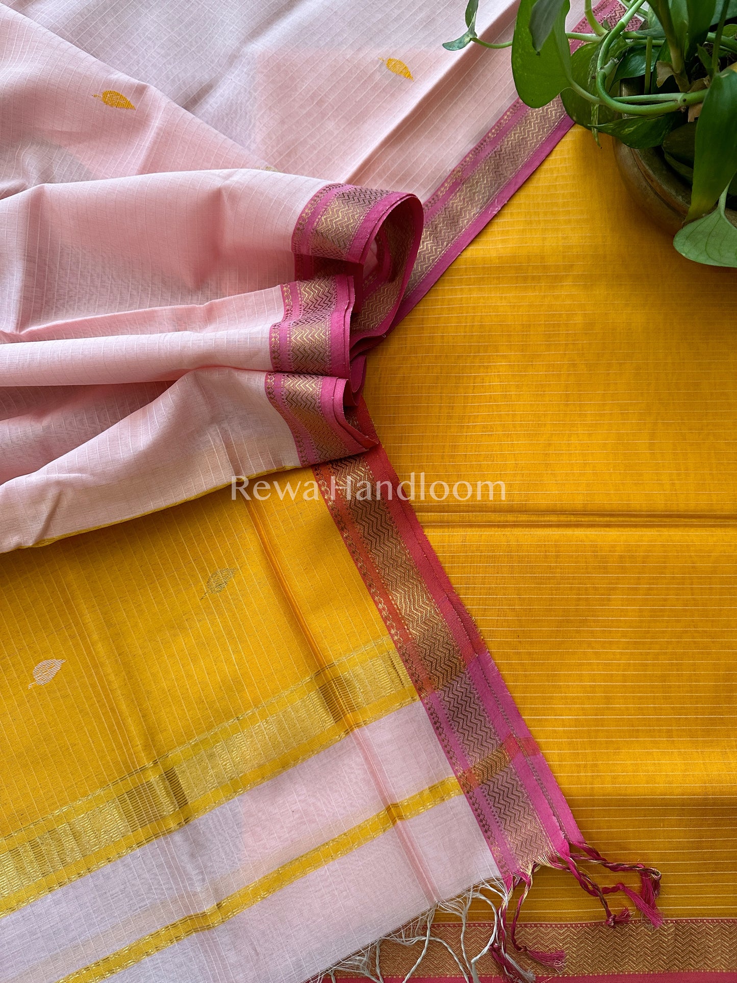 Maheshwari Motifs Top-Dupatta