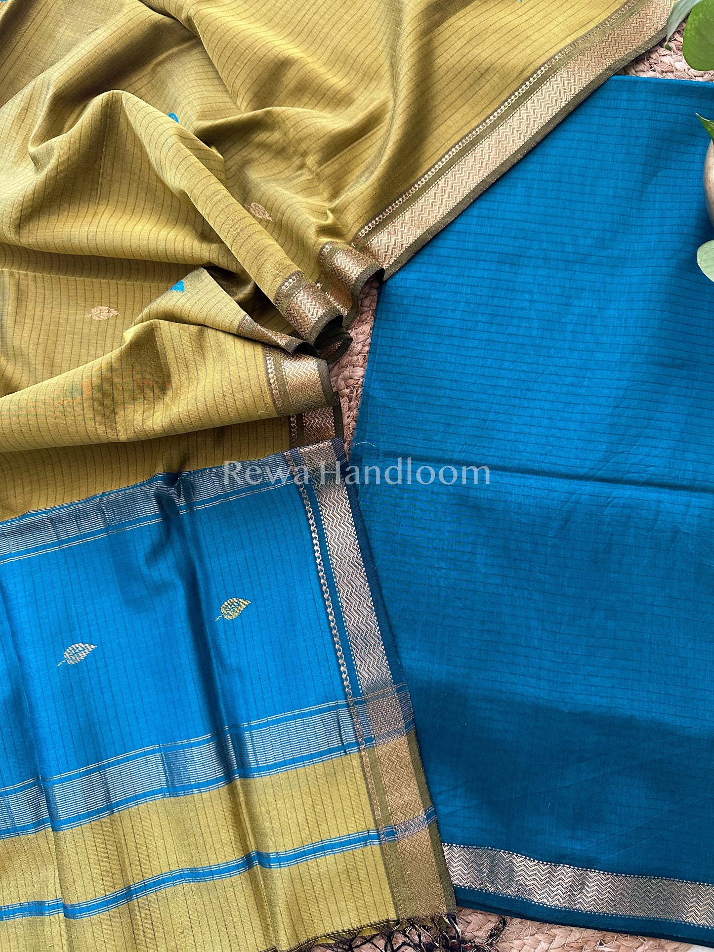 Maheshwari Motifs Top-Dupatta