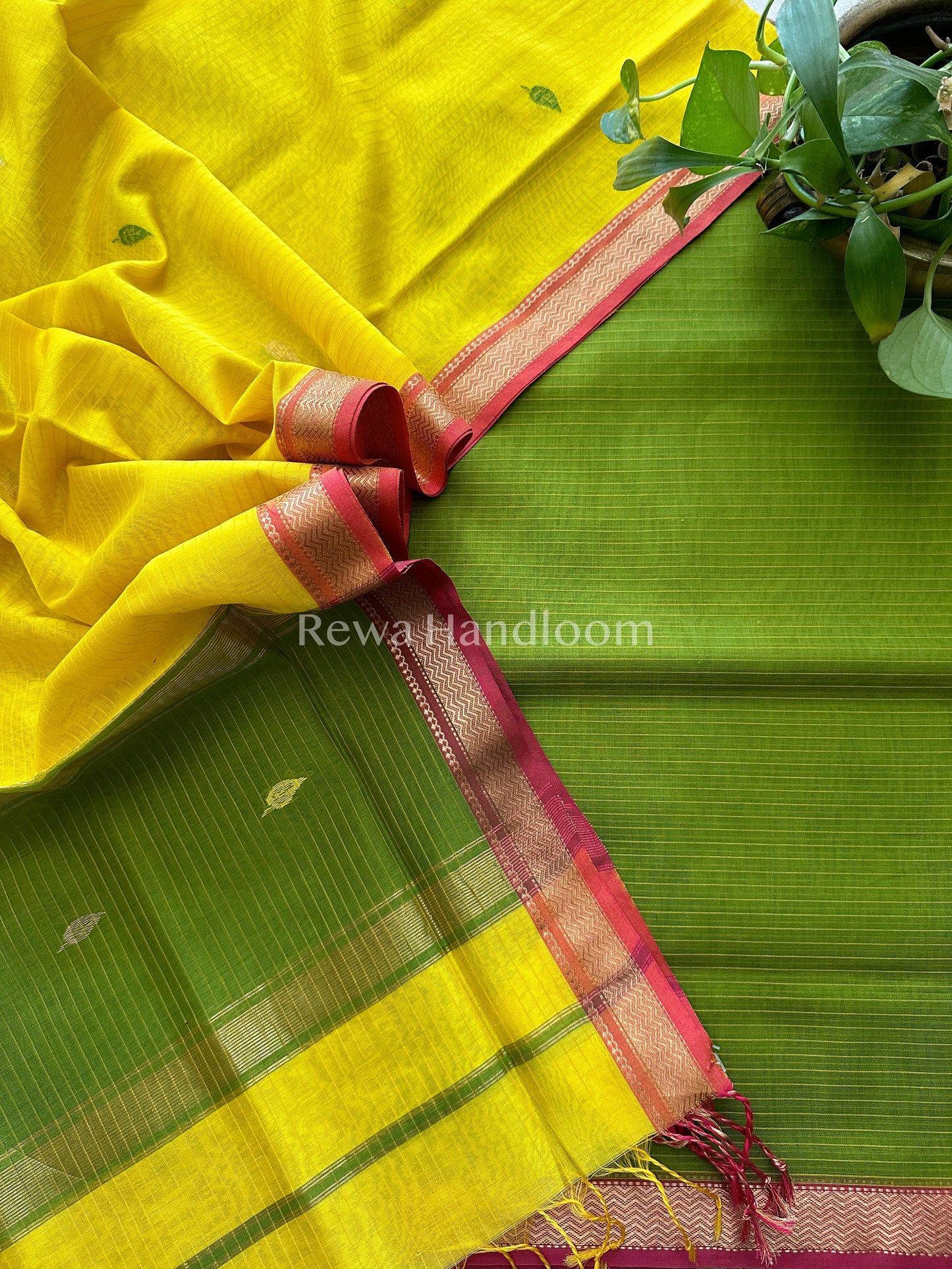 Maheshwari Motifs Top-Dupatta