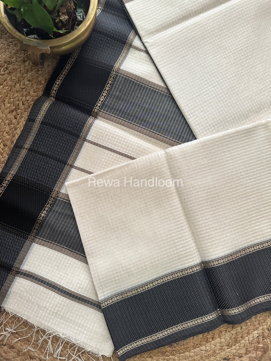 Exclusive Maheswari White 75% Silk Saree SS08