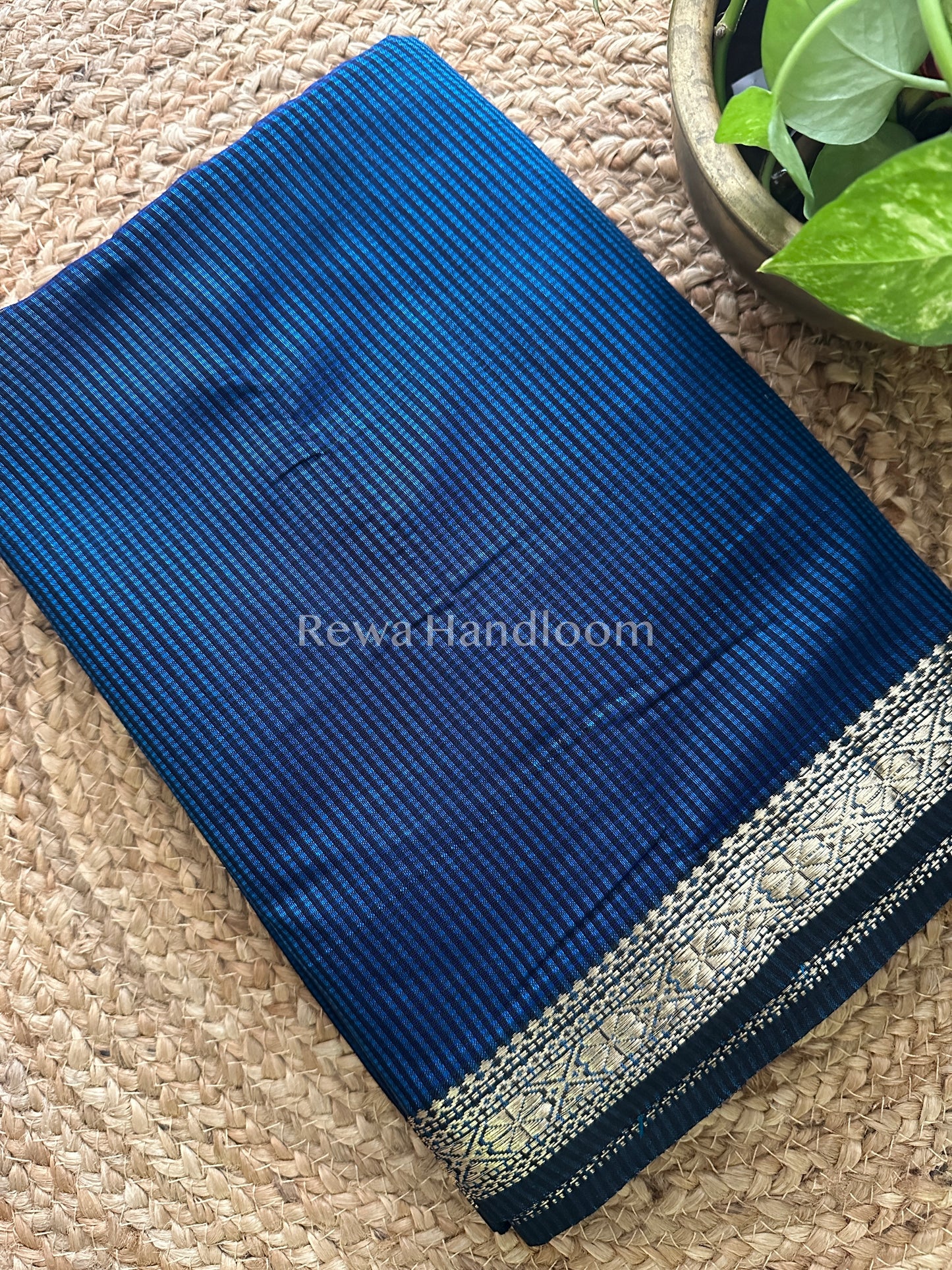 Maheshwari Garbha Reshami Silk Saree