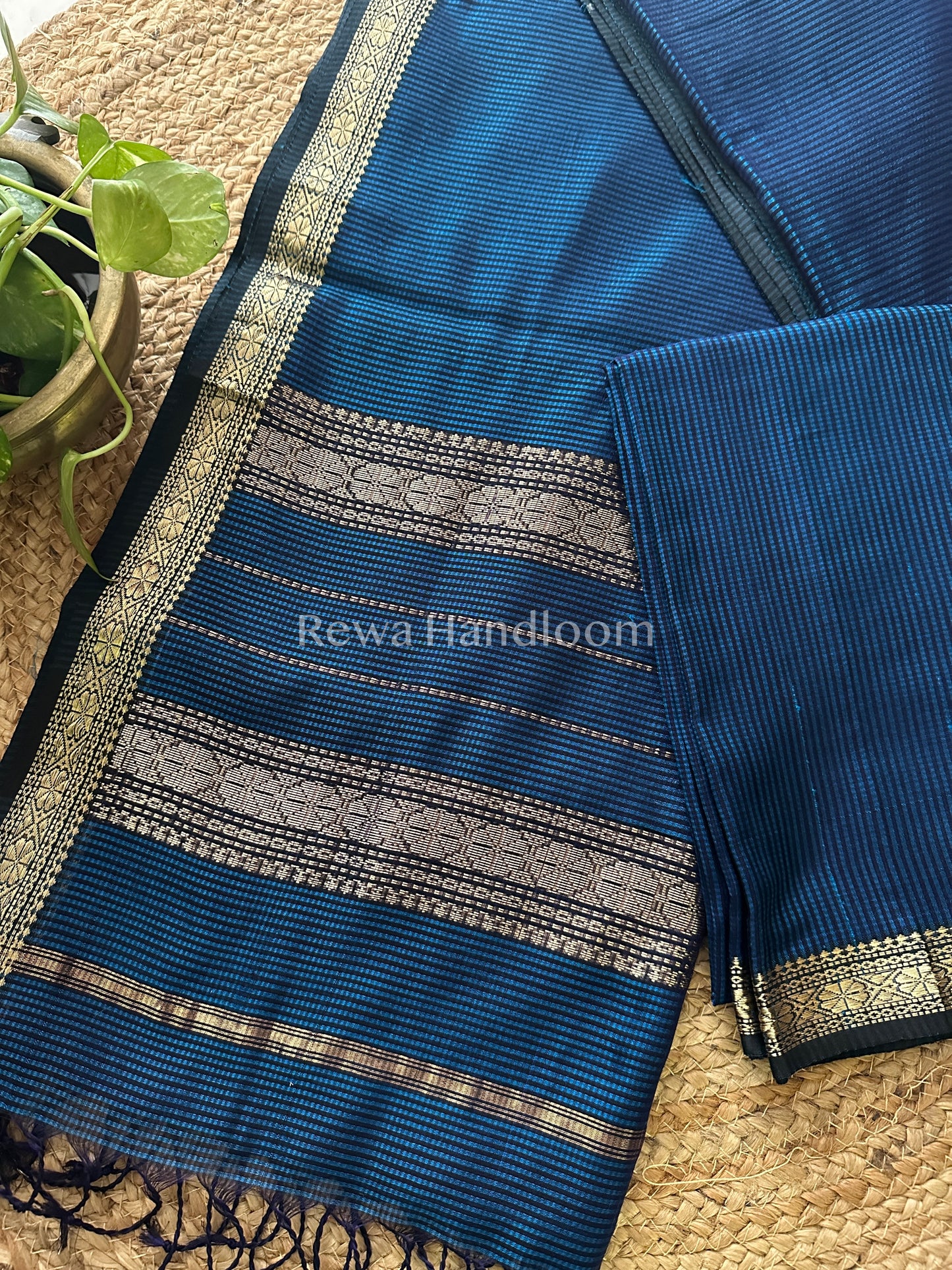 Maheshwari Rama Green Garbha Reshami Silk Saree-GS12
