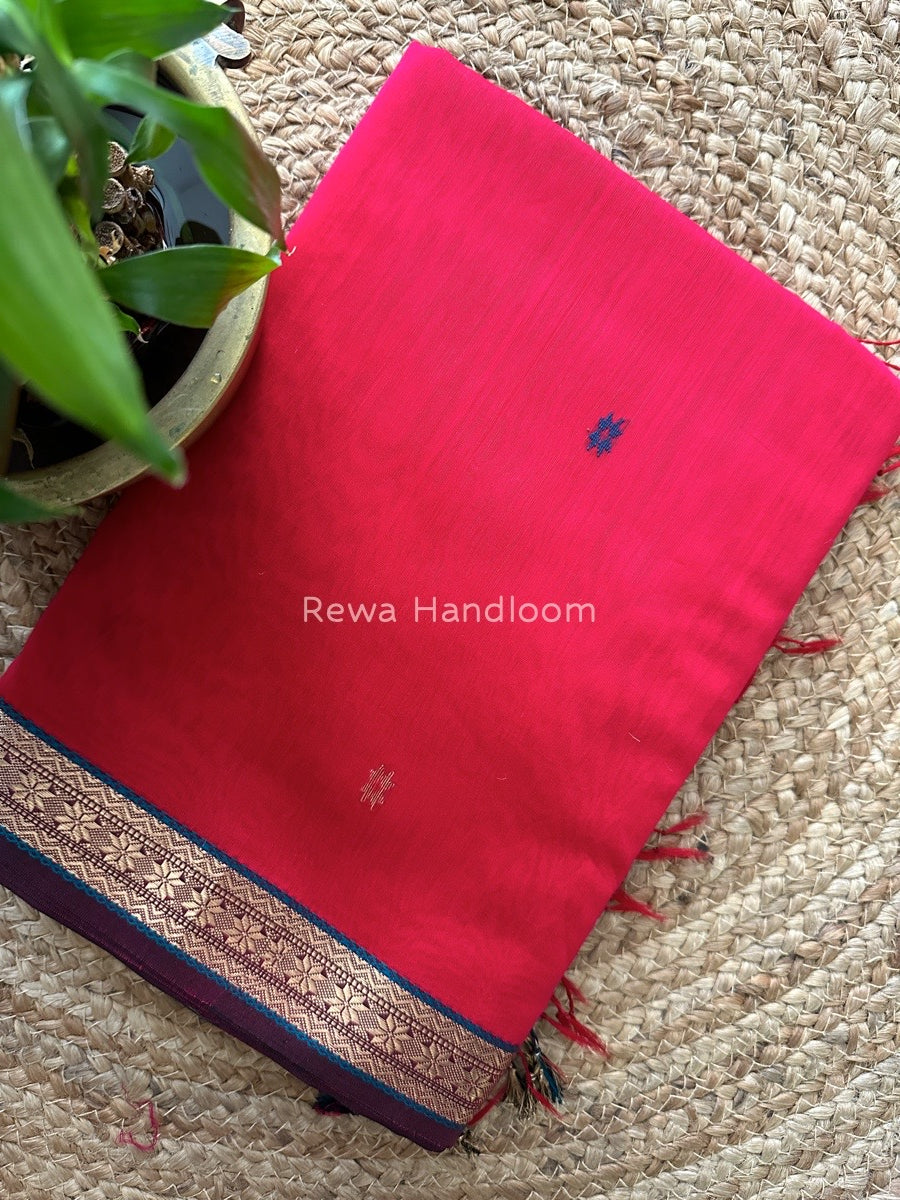 Butta Pallu Zari Border Maheshwari Saree