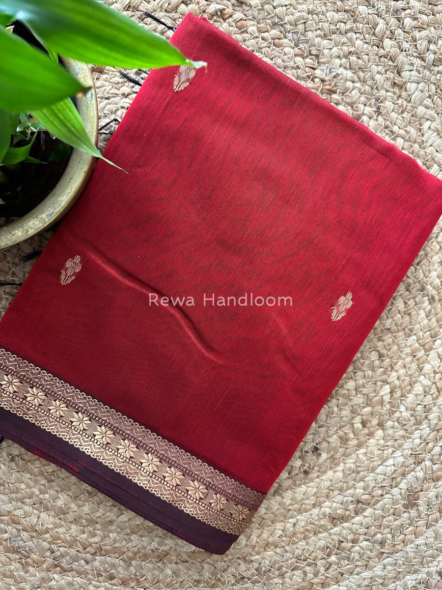 Butta Pallu Zari Border Maheshwari Saree