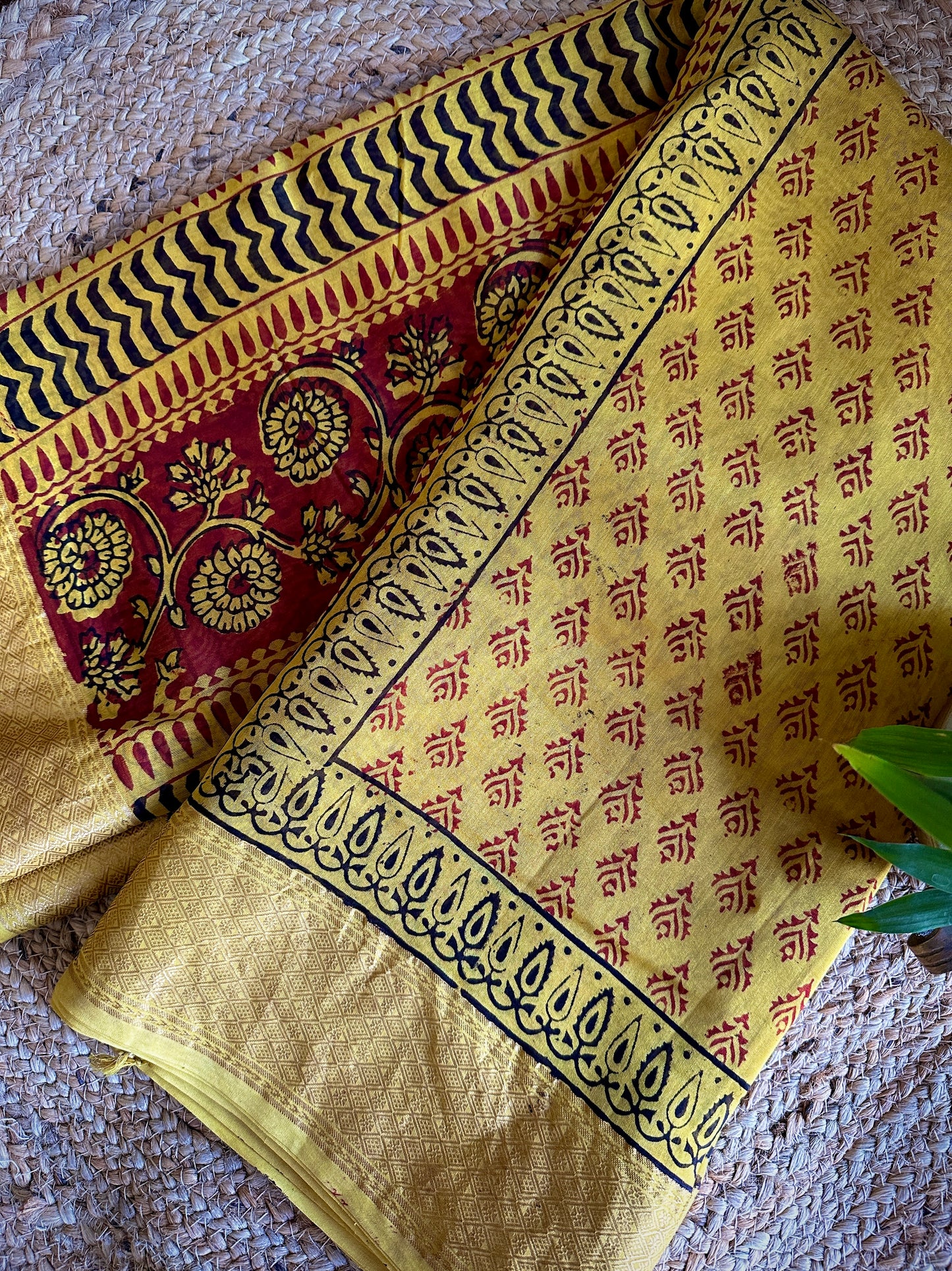 Maheshwari Mustard - Red Bagh Print Saree