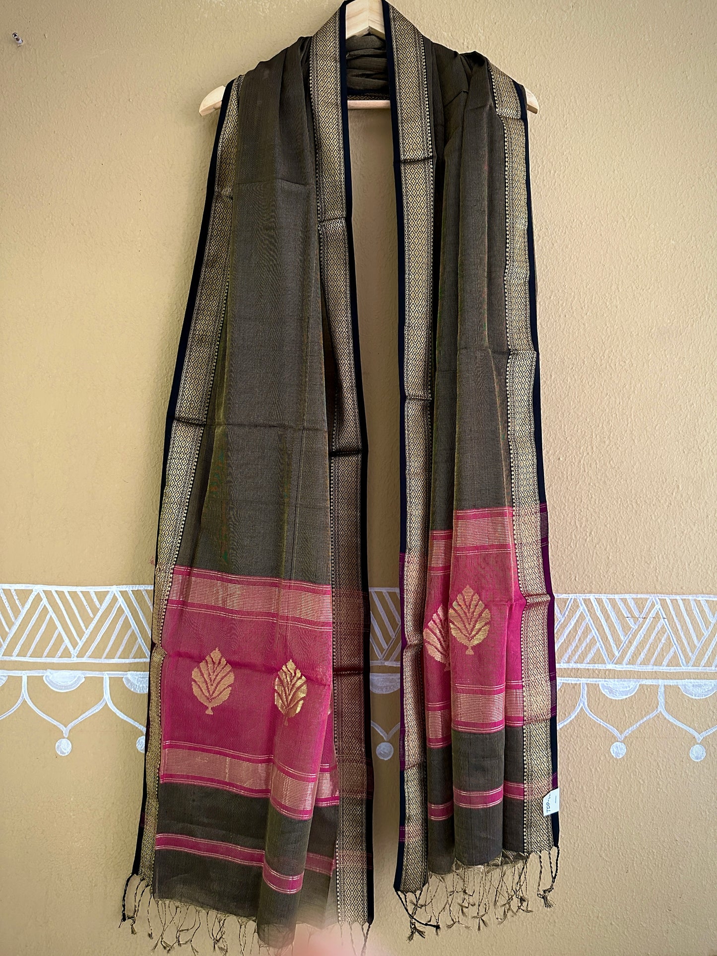 Maheshwari Black Rani Tissue Dupatta-TDP02