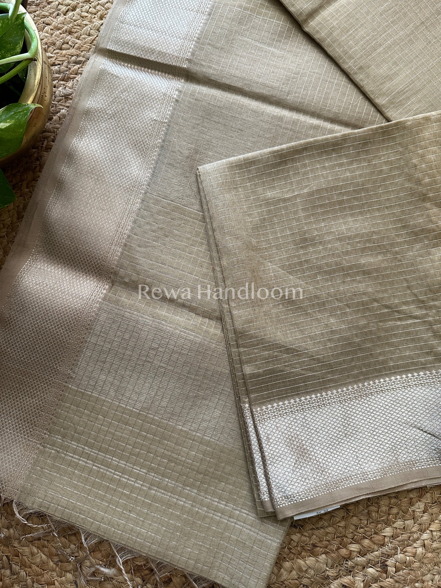 Maheshwari Tussar Silver Zari Checks Silk Saree SZ025