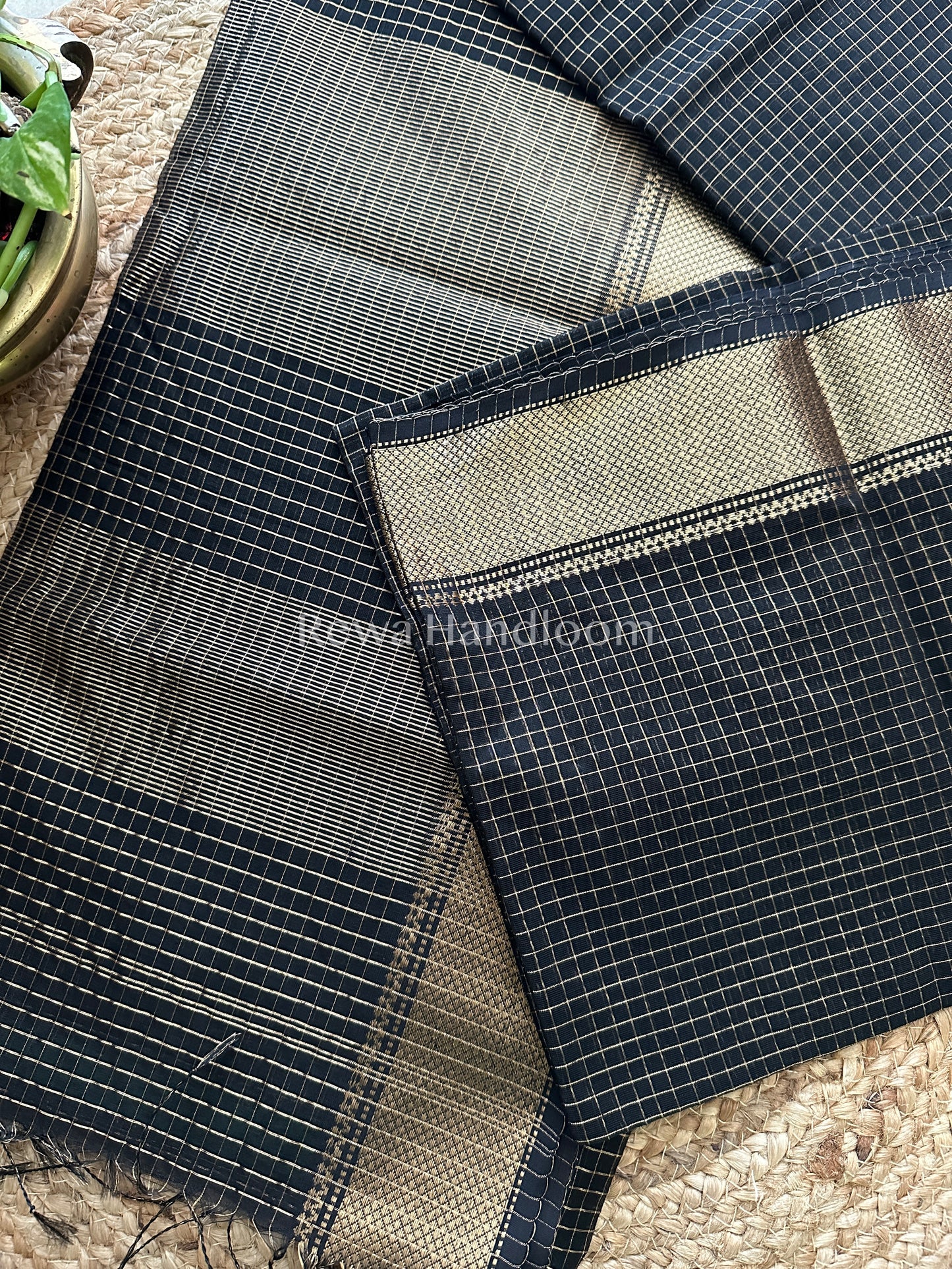 Maheshwari Black Zari Checks Saree ZCHX017