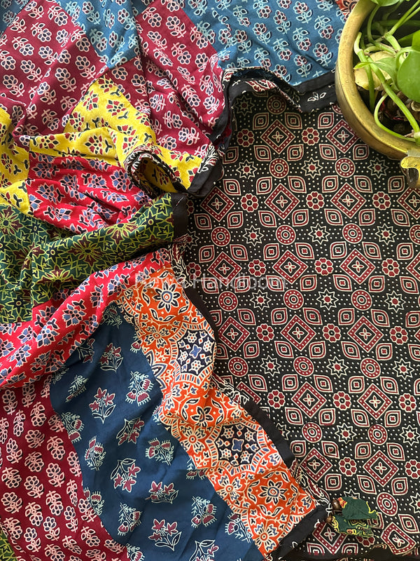 Ajark Print Cotton Suit