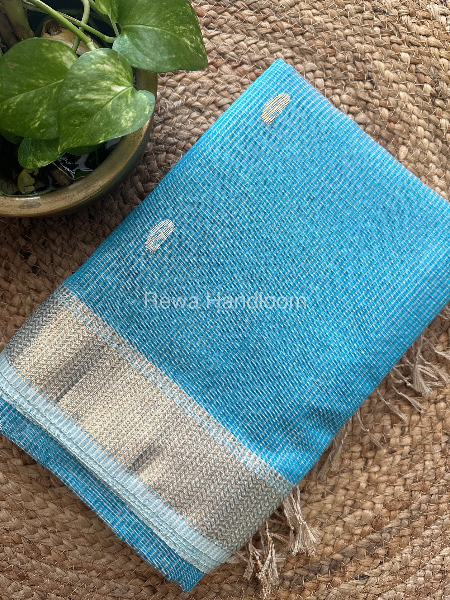 Zari Butti ~ Maheshwari Saree