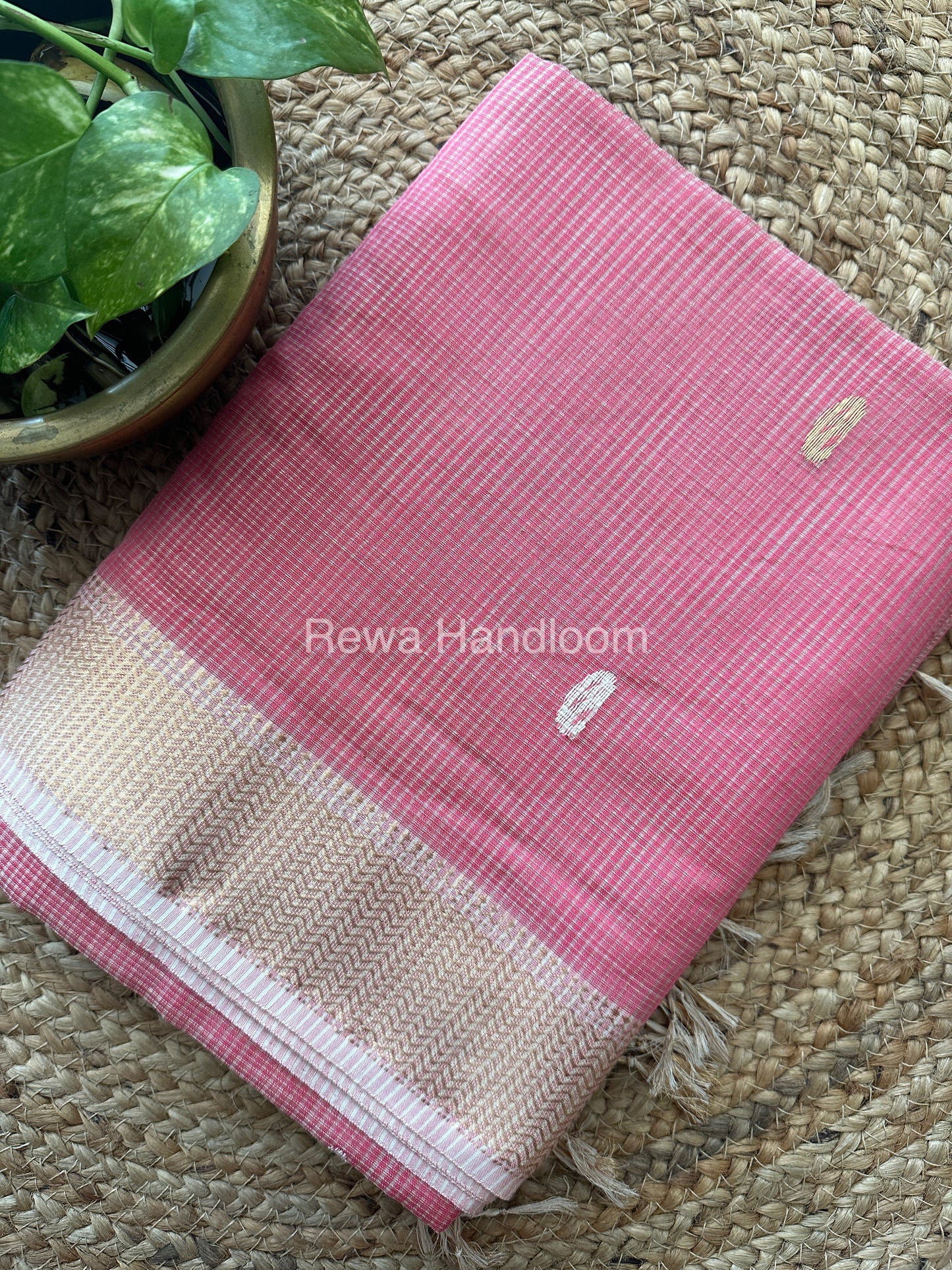 Zari Butti ~ Maheshwari Saree