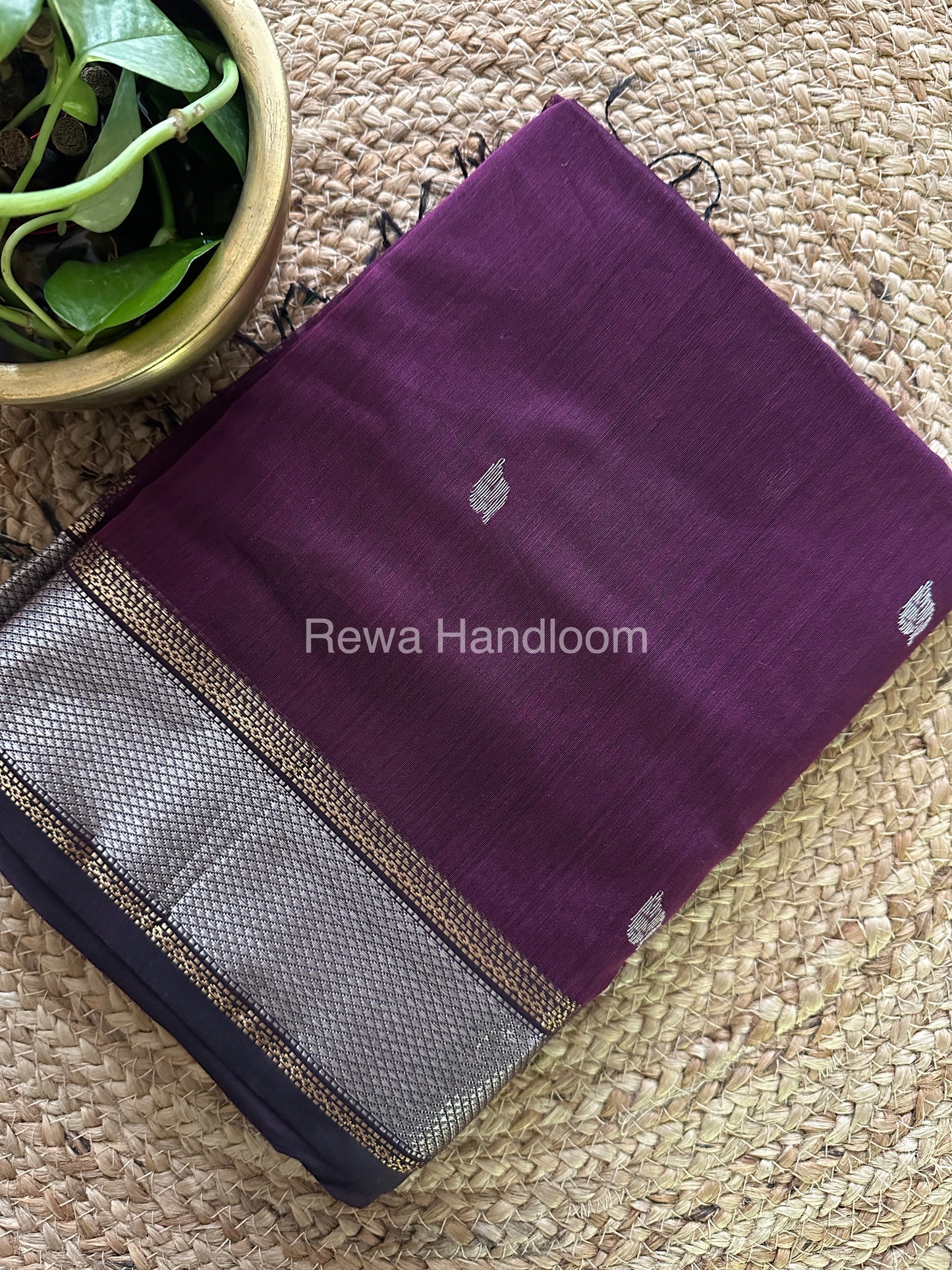 Maheshwari Silver Zari Saree