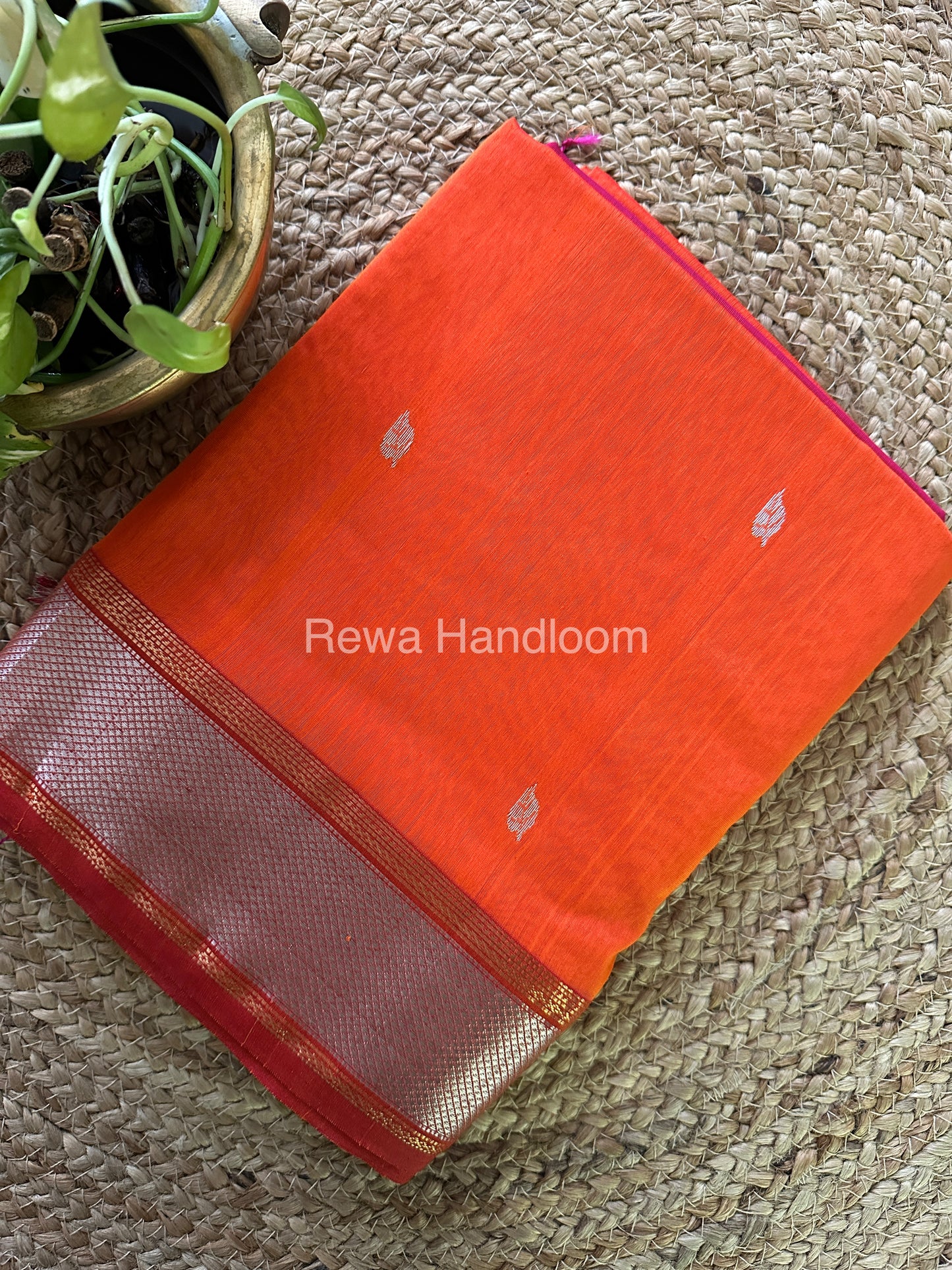 Maheshwari Silver Zari Saree