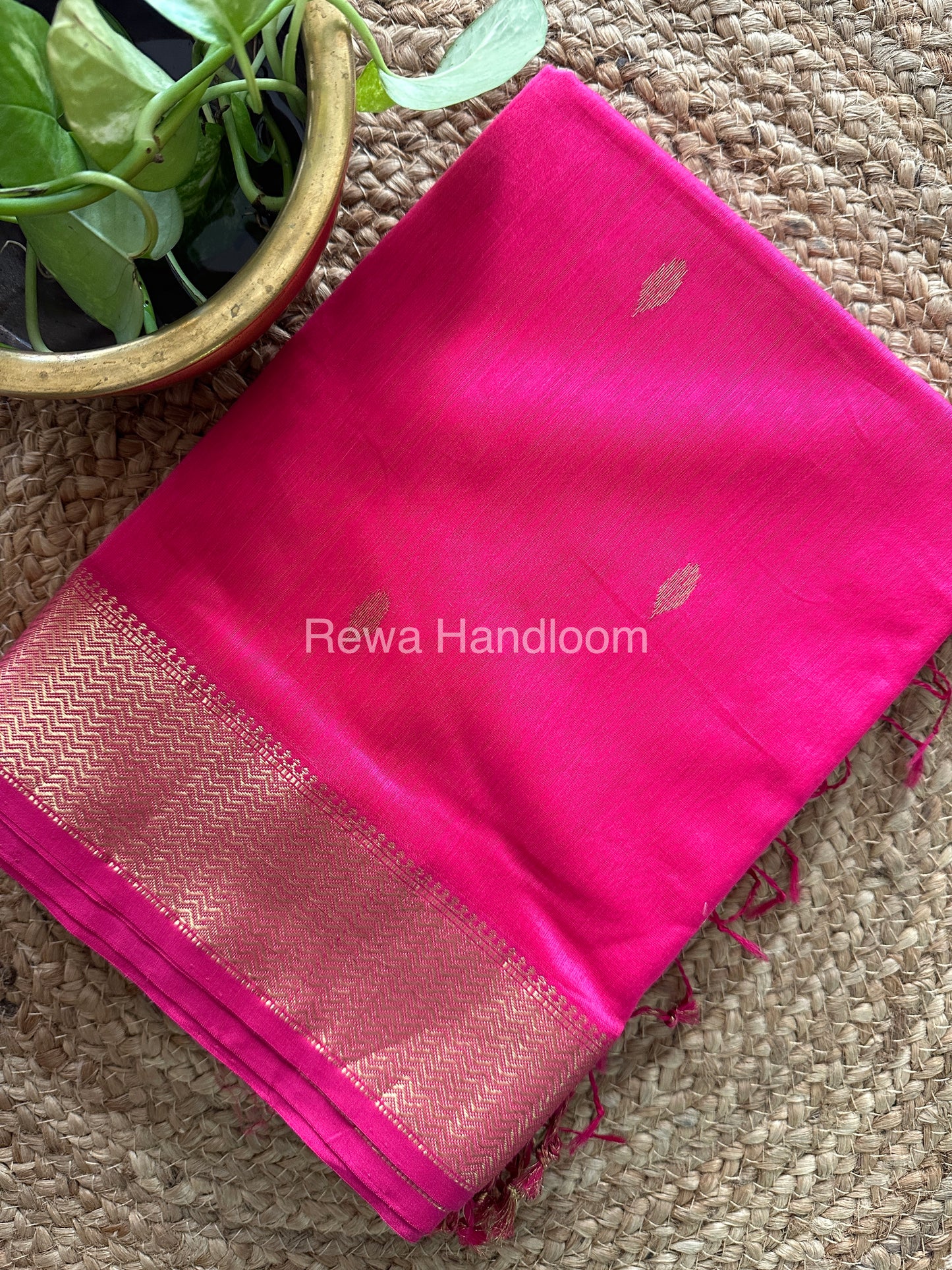 Turmeric Zari Butti ~ Maheshwari Saree