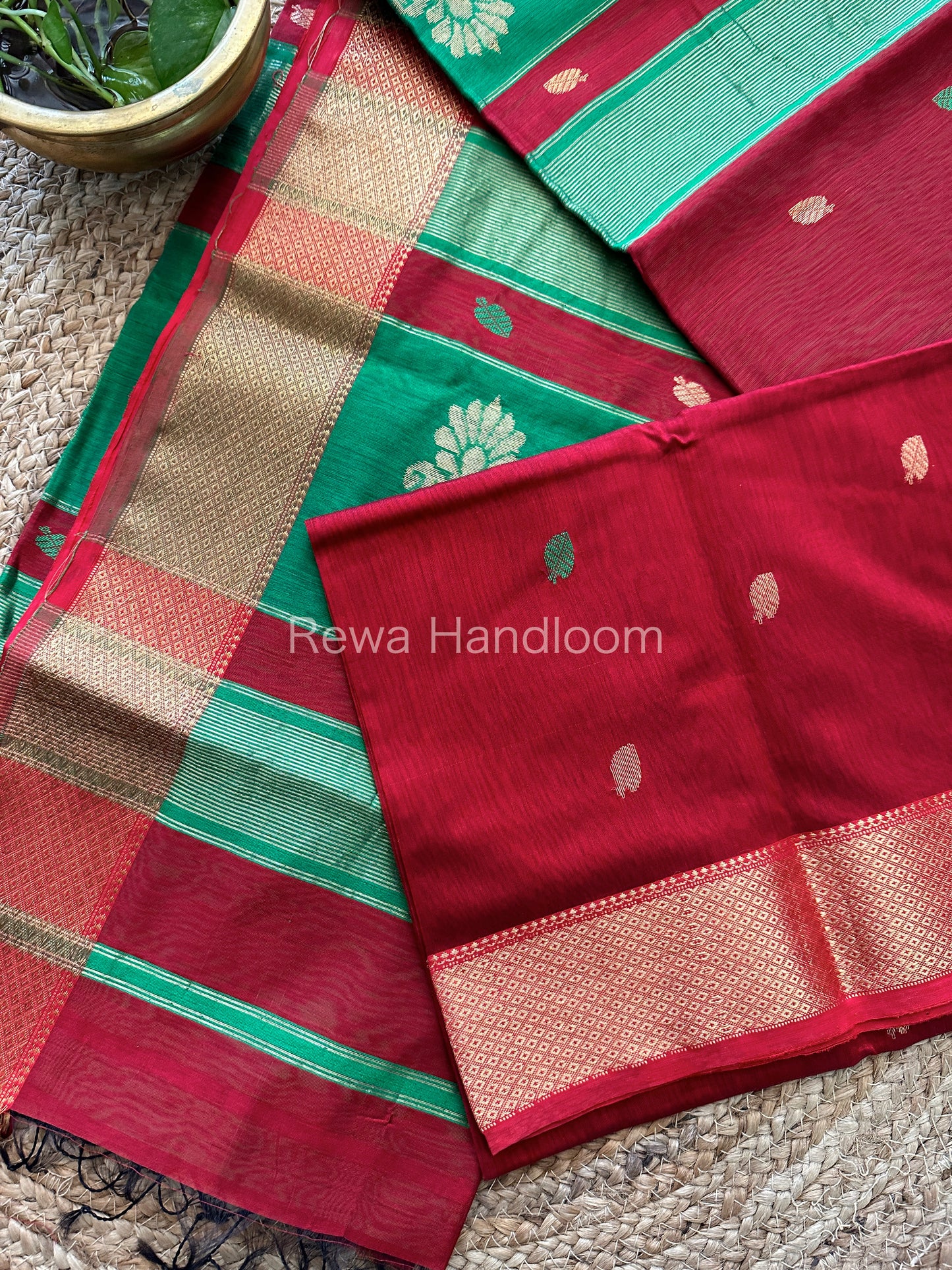 Red Butta Pallu Zari Border Saree ~ Maheshwari Saree-BTPS06