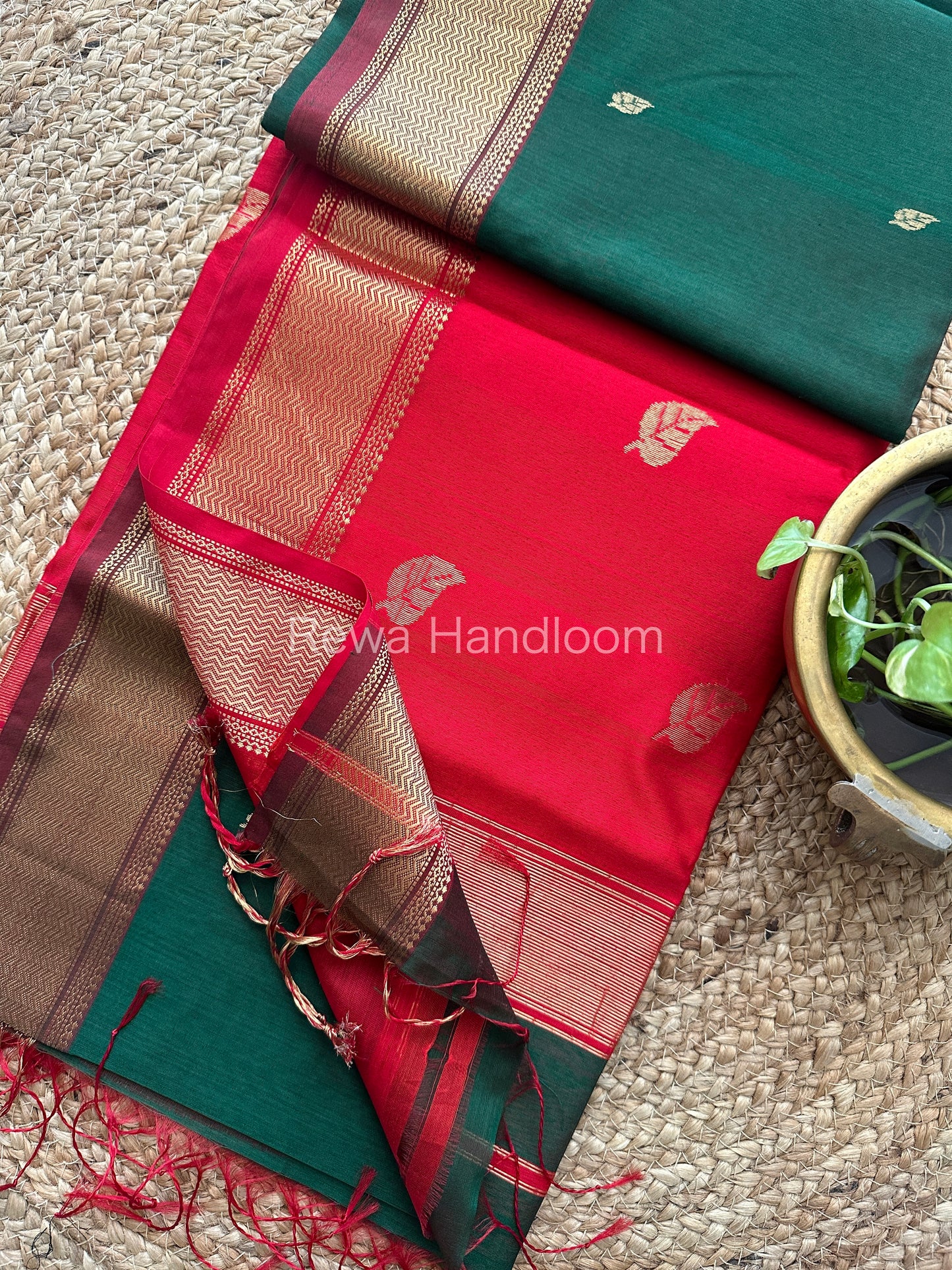 Green Butta Pallu Zari Border Saree ~ Maheshwari Saree-BS02