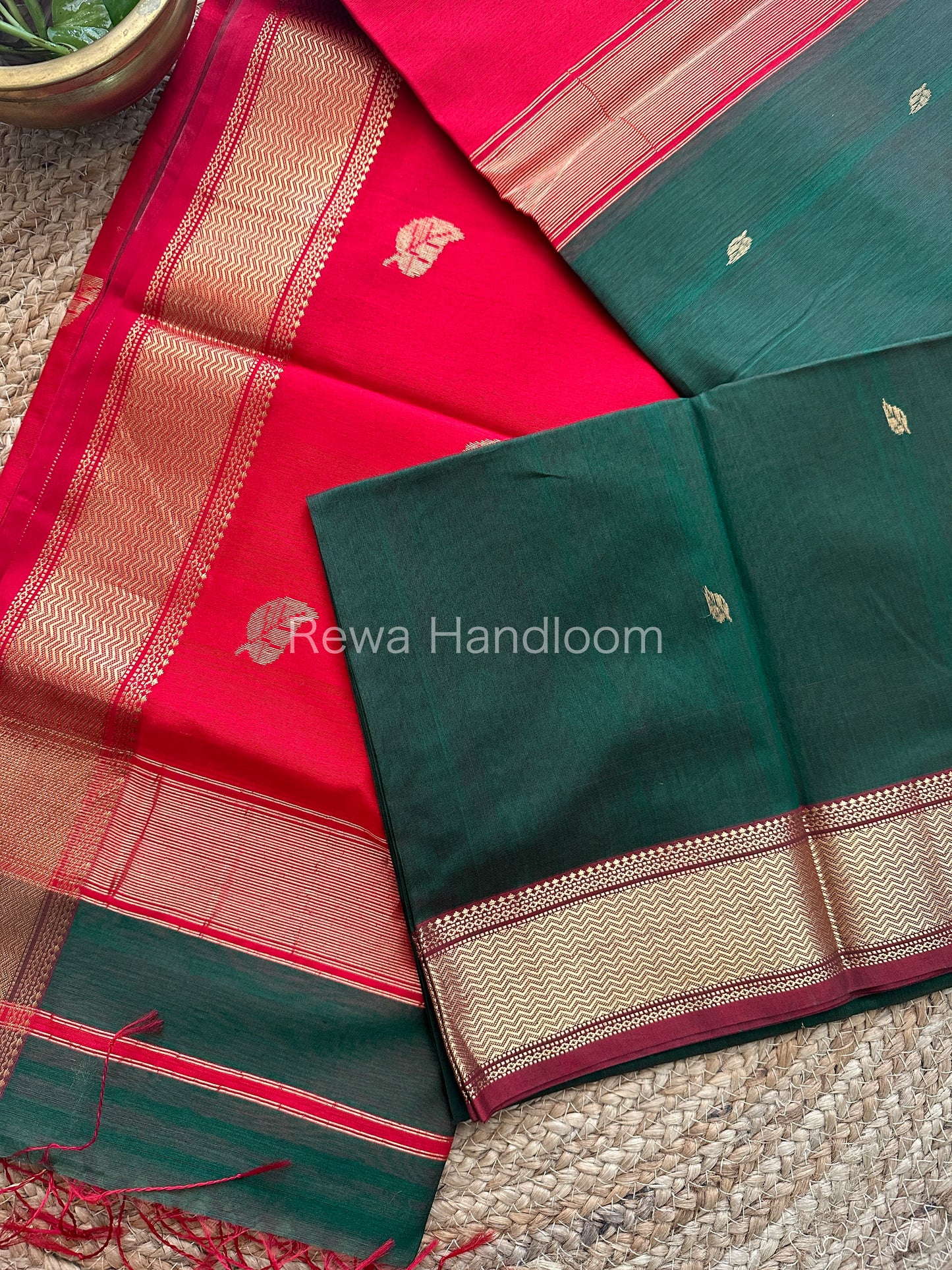 Green Butta Pallu Zari Border Saree ~ Maheshwari Saree-BS02