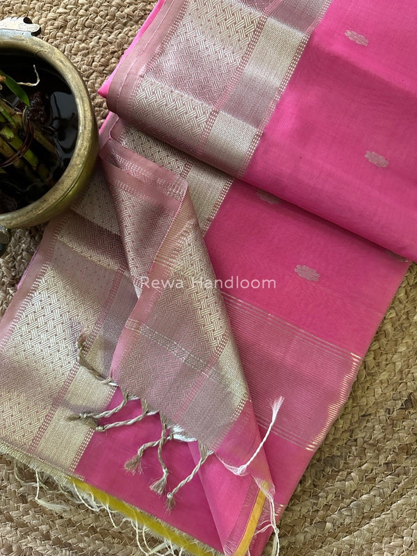 Maheshwari Silver Butti Saree