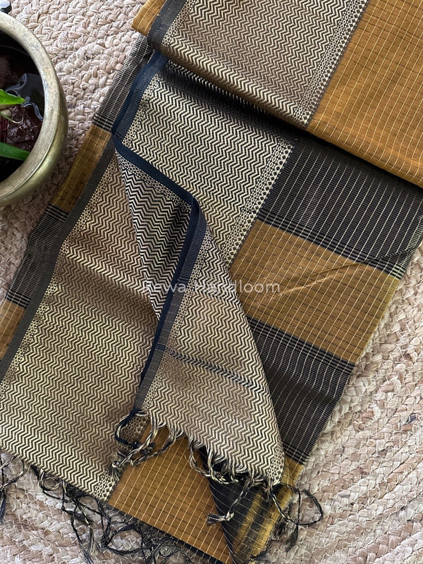 Maheshwari Skirt Checks Saree