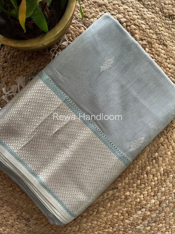 Maheshwari Silver Zari Buta-Buti Sareen
