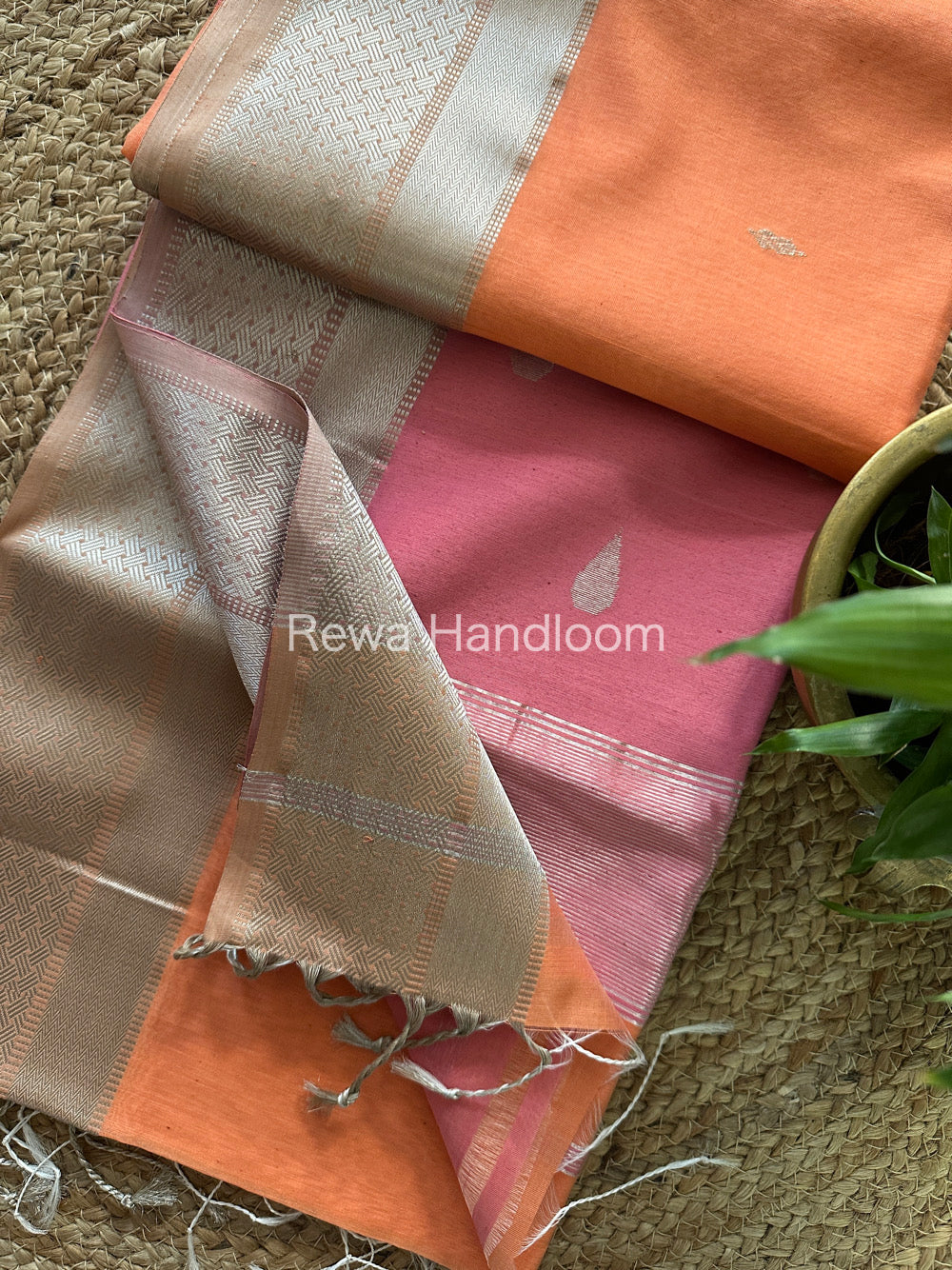 Maheshwari Peach-Baby Pink Silver Zari Buta-Buti Saree SBP14