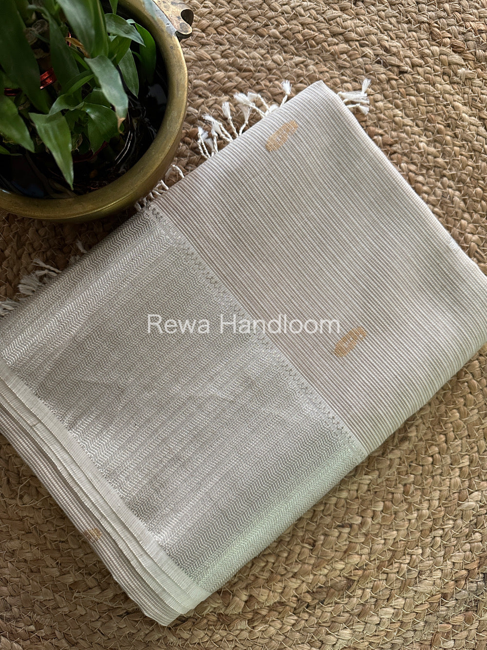 Maheshwari Beige Silver Zari Buta-Buti Saree-SBP52