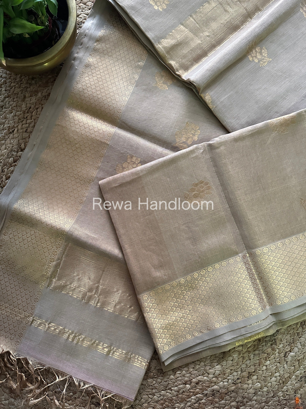 Maheshwari Beige Tissue Silk Saree-TFB014