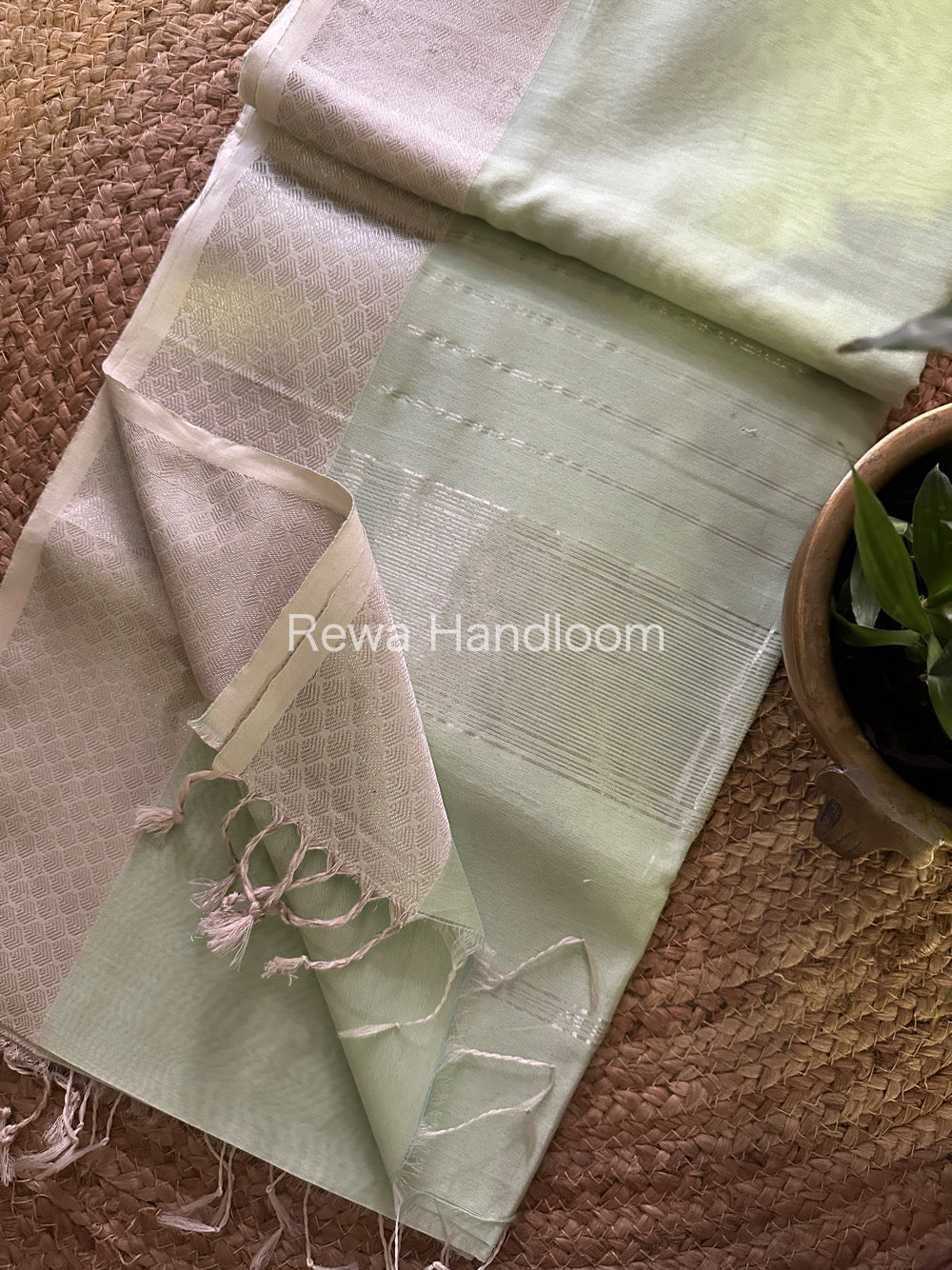 Maheshwari Light Pista Green Silver Zari Saree SGB22