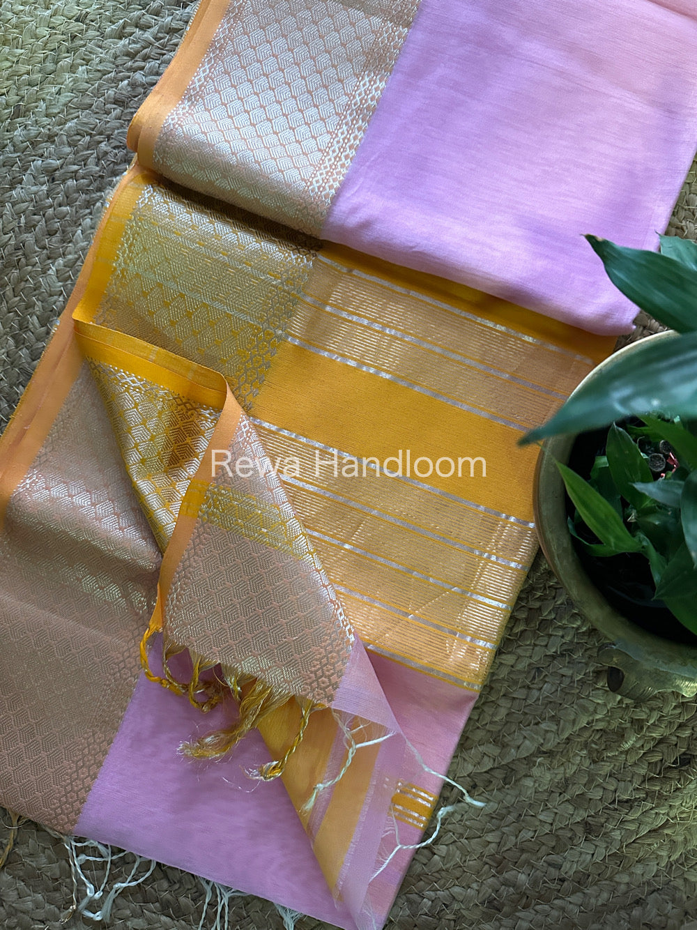 Maheshwari Lavendar Silver Zari Saree SGB19