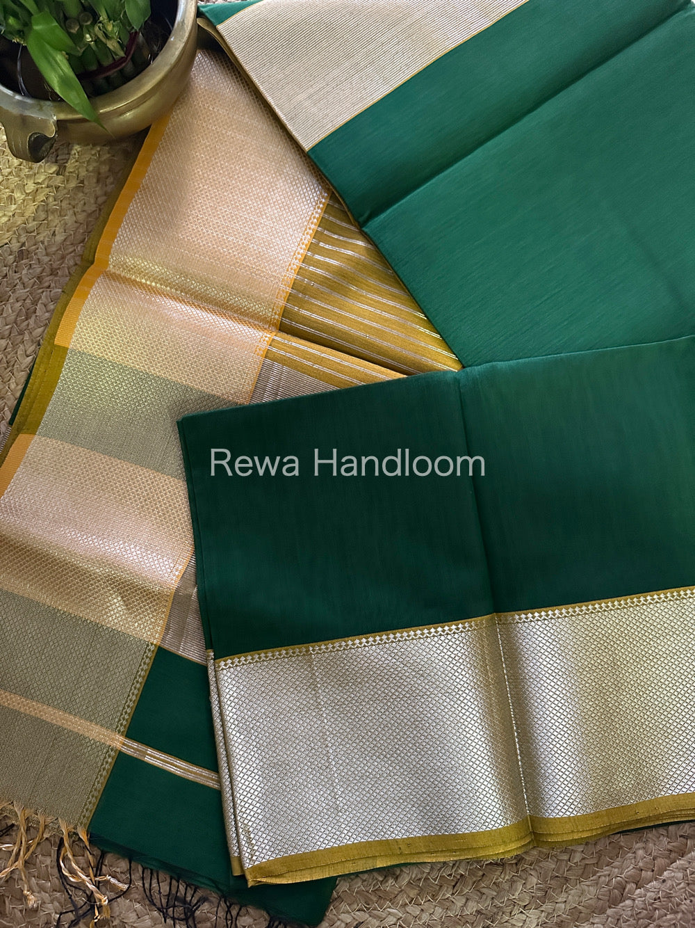 Maheshwari Green Silver Zari Saree SGB20