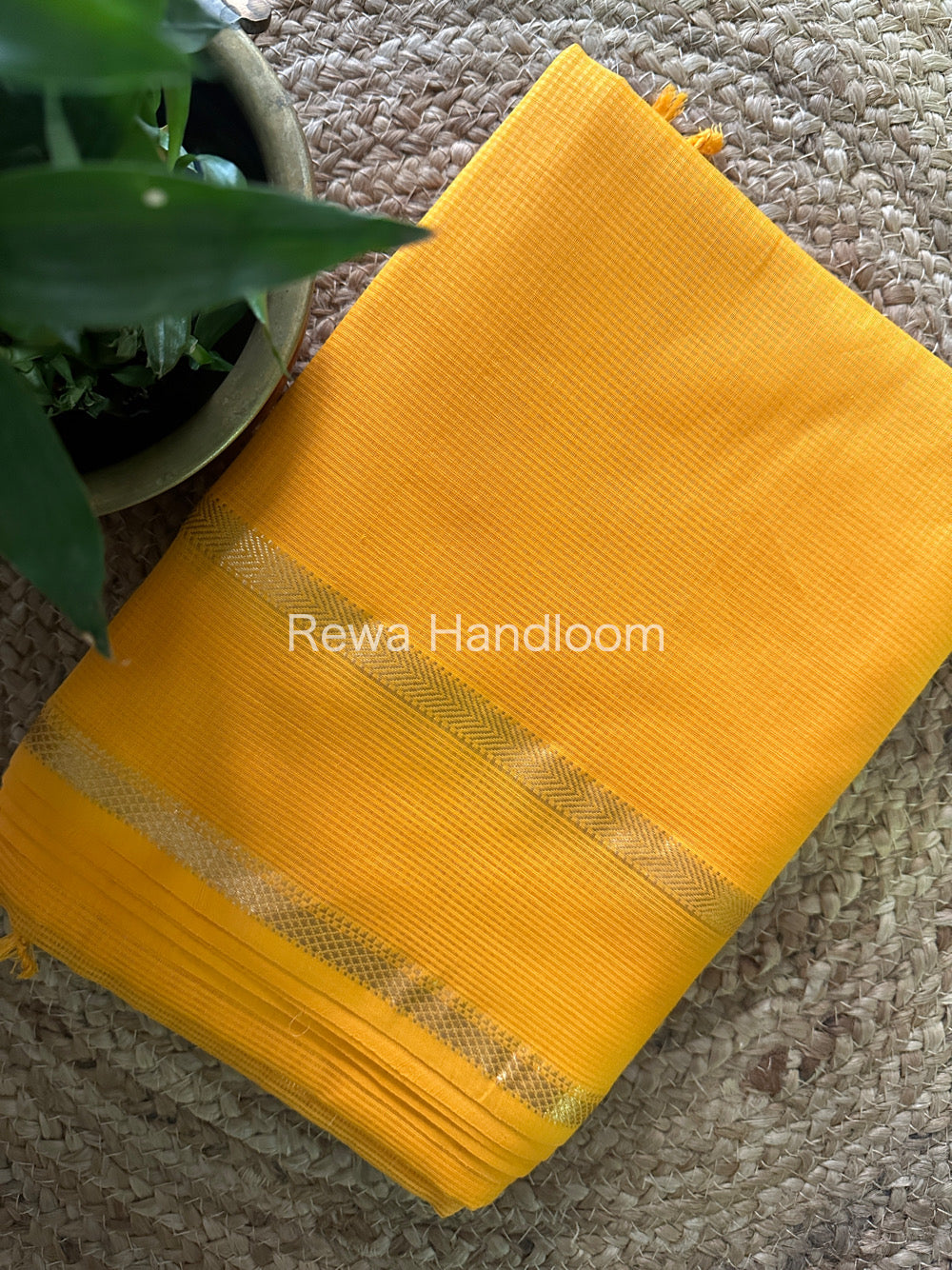 Maheshwari Self Checks Saree