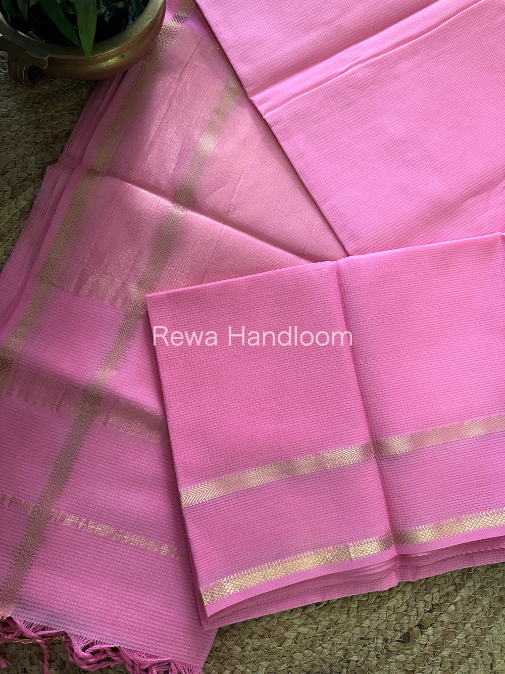 Maheshwari Self Checks Pink Saree MCS04