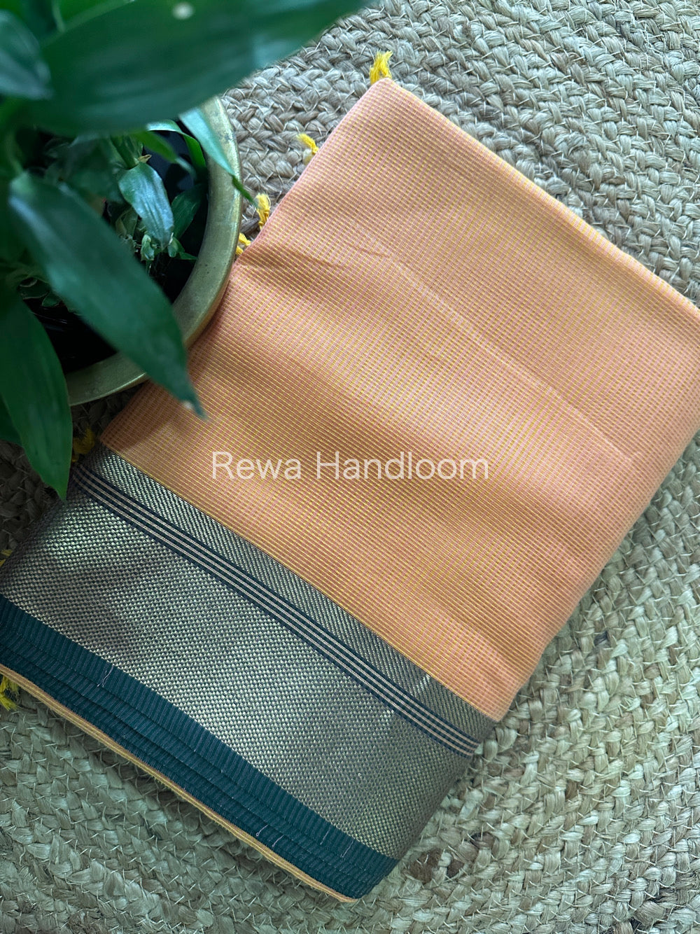 Maheshwari Self Checks Saree