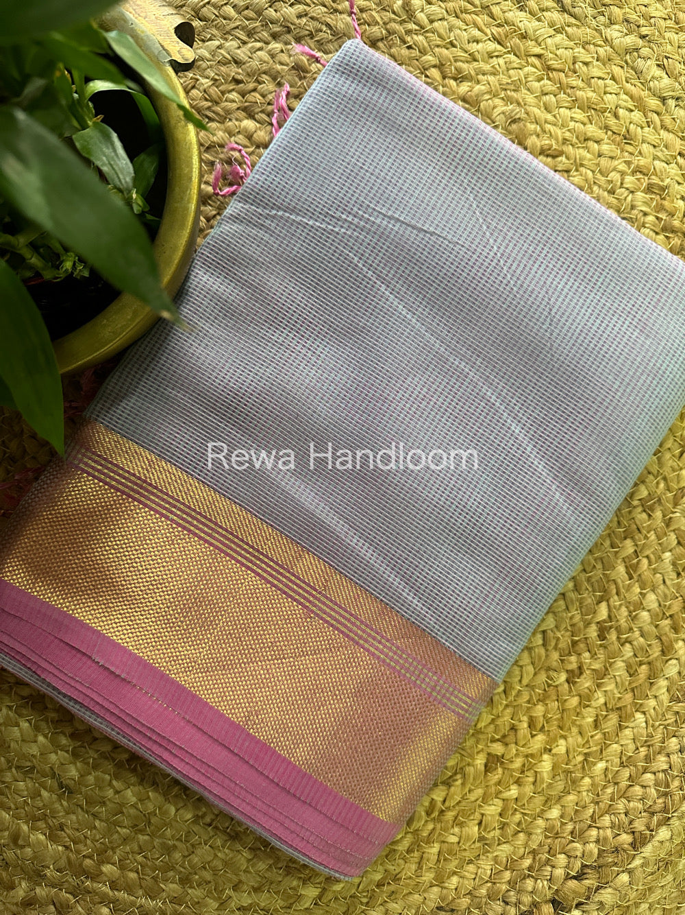 Maheshwari Self Checks Saree