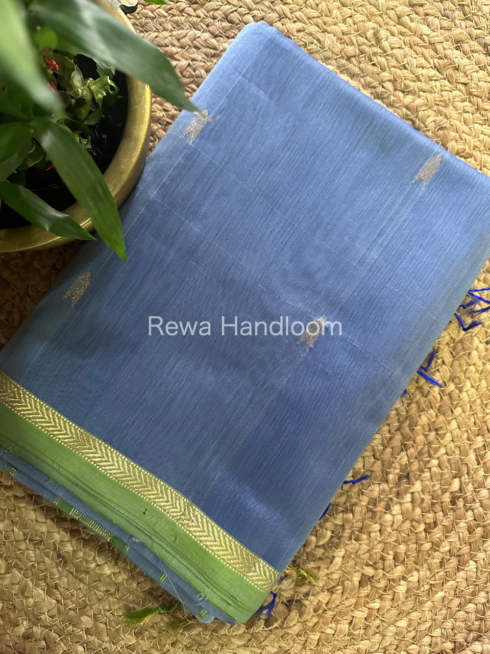 Maheshwari Grey Zari Butti Saree ZB105