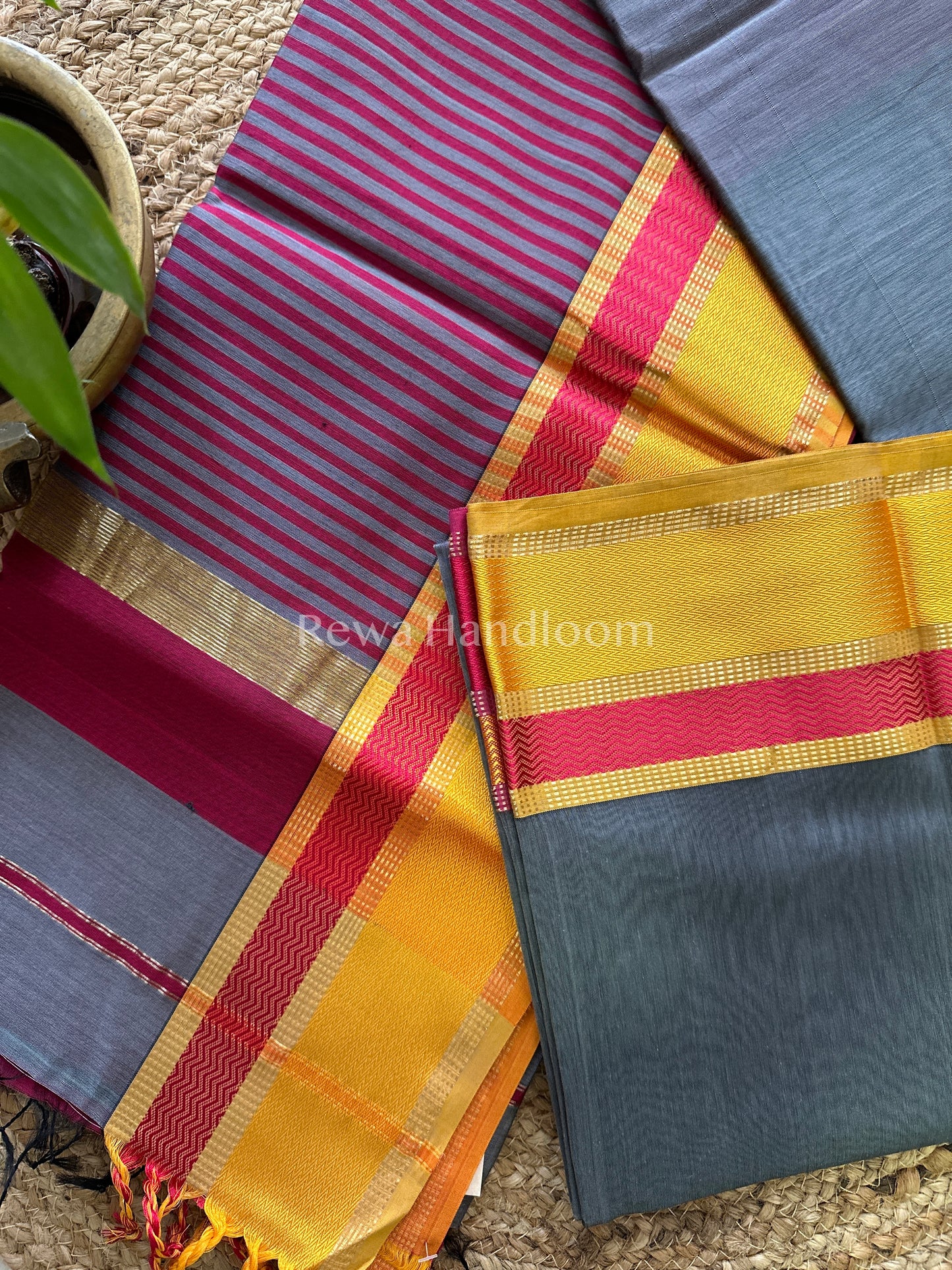 Maheshwari Grey Ganga Jamuna Rewa Border Saree GJD05