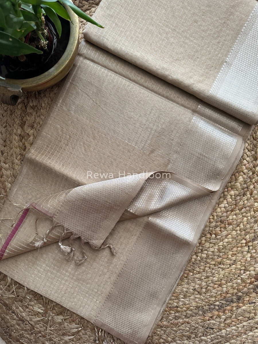 Maheshwari Silver Zari Checks Silk Saree