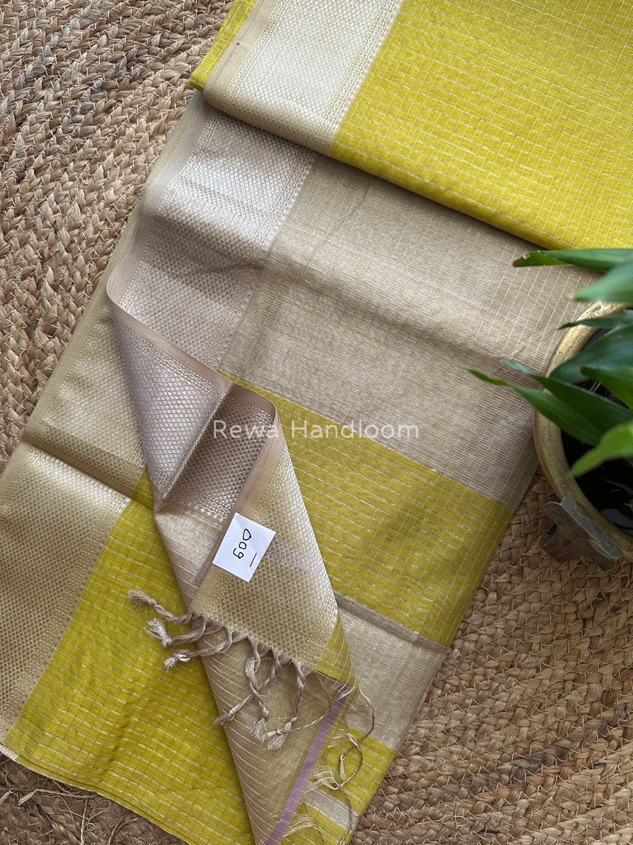 Maheshwari Silver Zari Checks Silk Saree