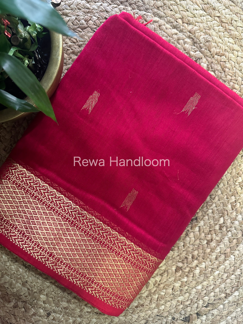 Maheshwari Rani Pink Zari Butti Saree ZB121