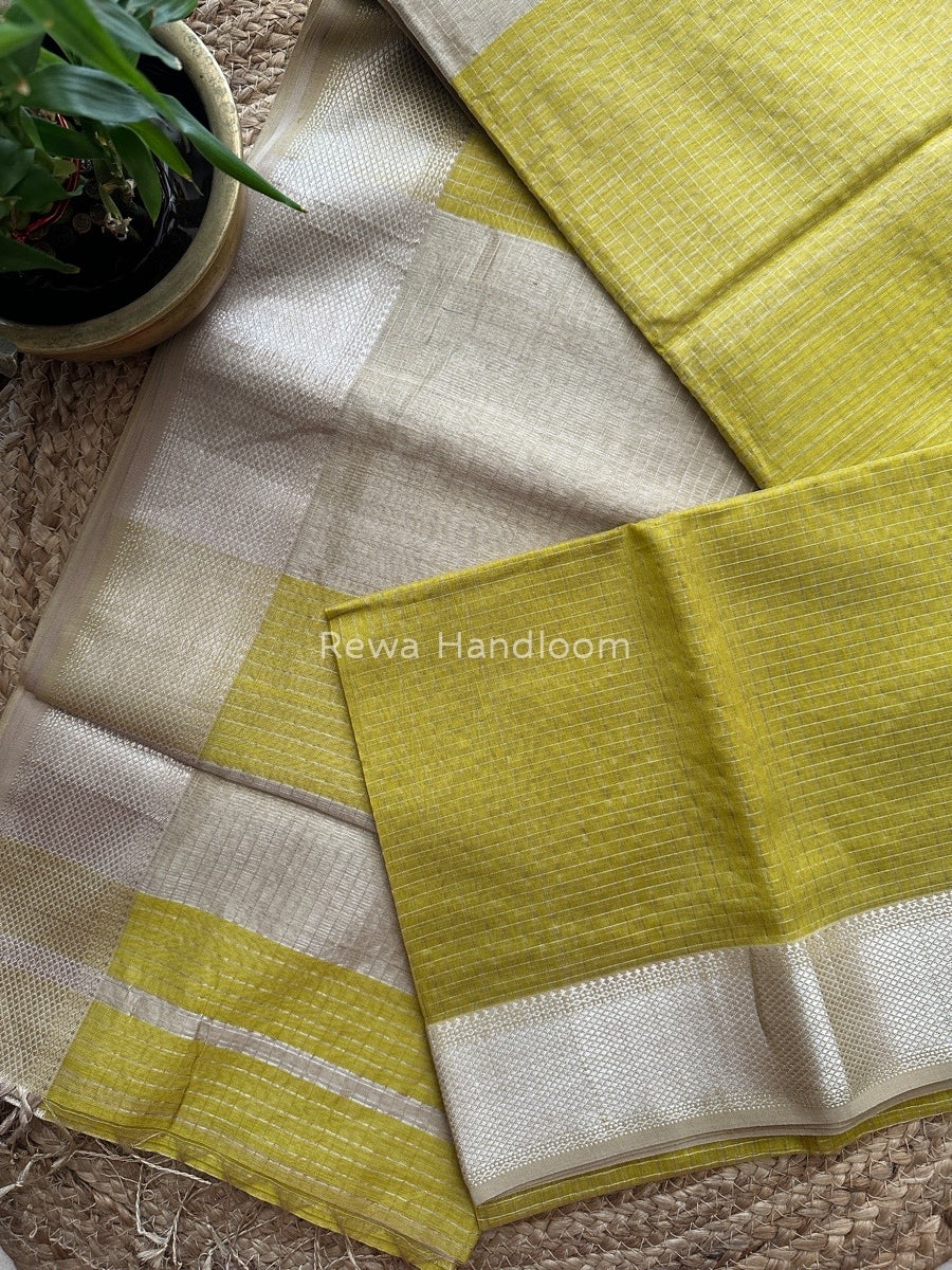 Maheshwari Yellow Silver Zari Checks Silk Saree SZ038