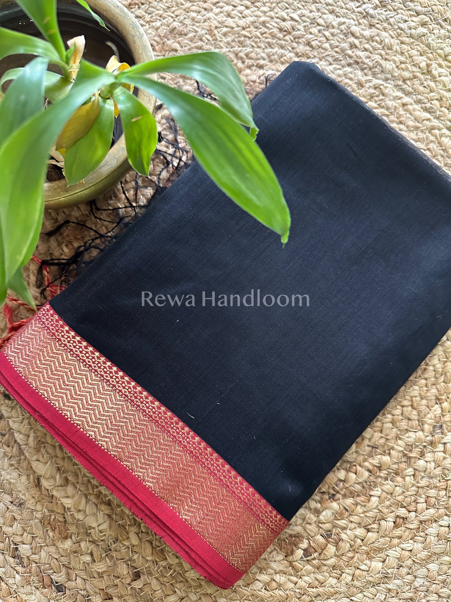 Maheshwari Black Gichha Pallu Saree GP03