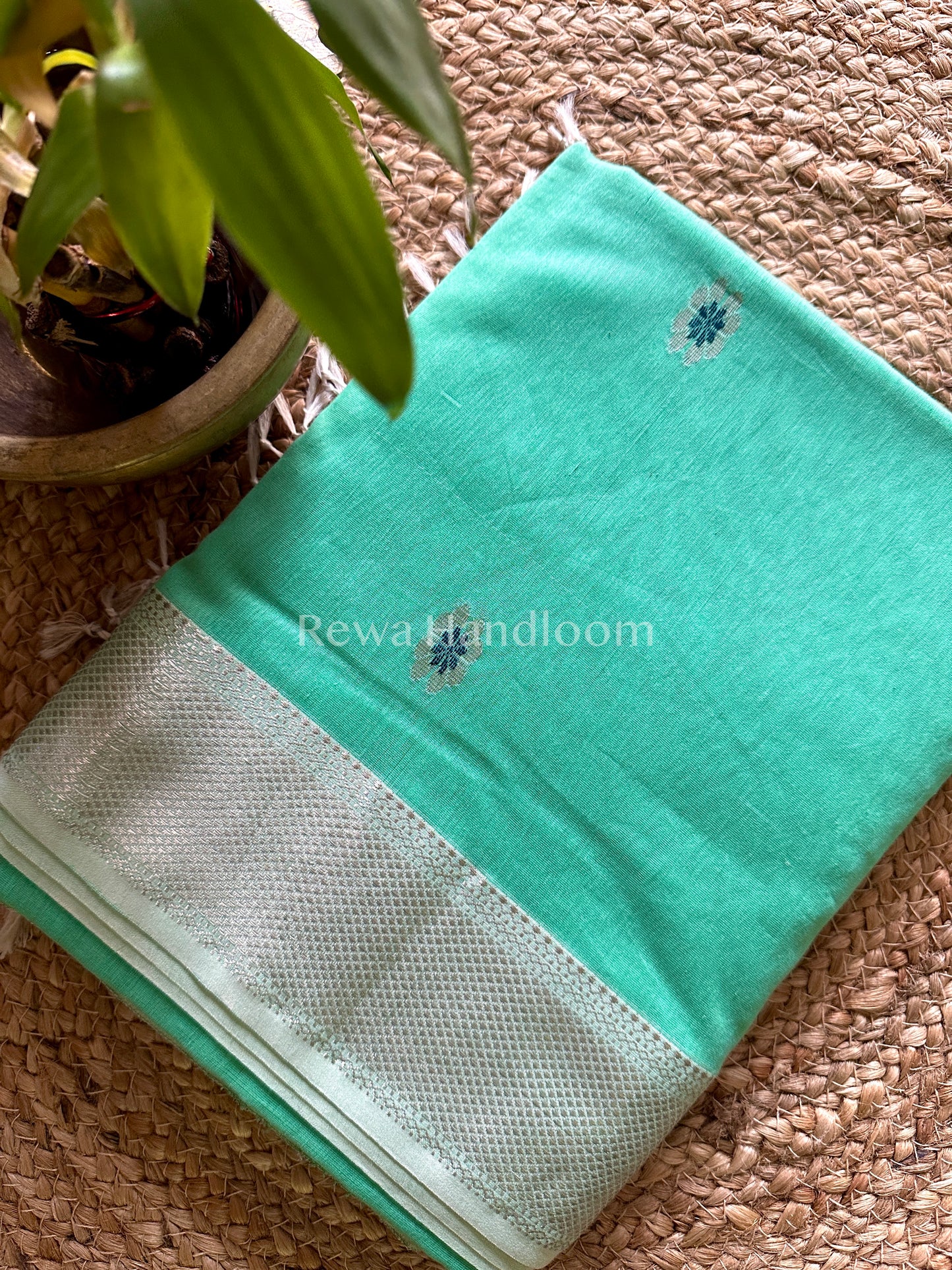 Maheshwari Silver Zari Sarees