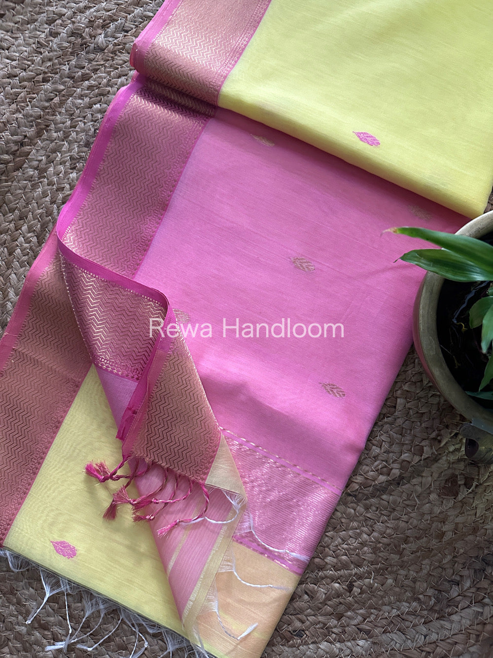 Yellow Zari Butti ~ Maheshwari Saree-PTB054