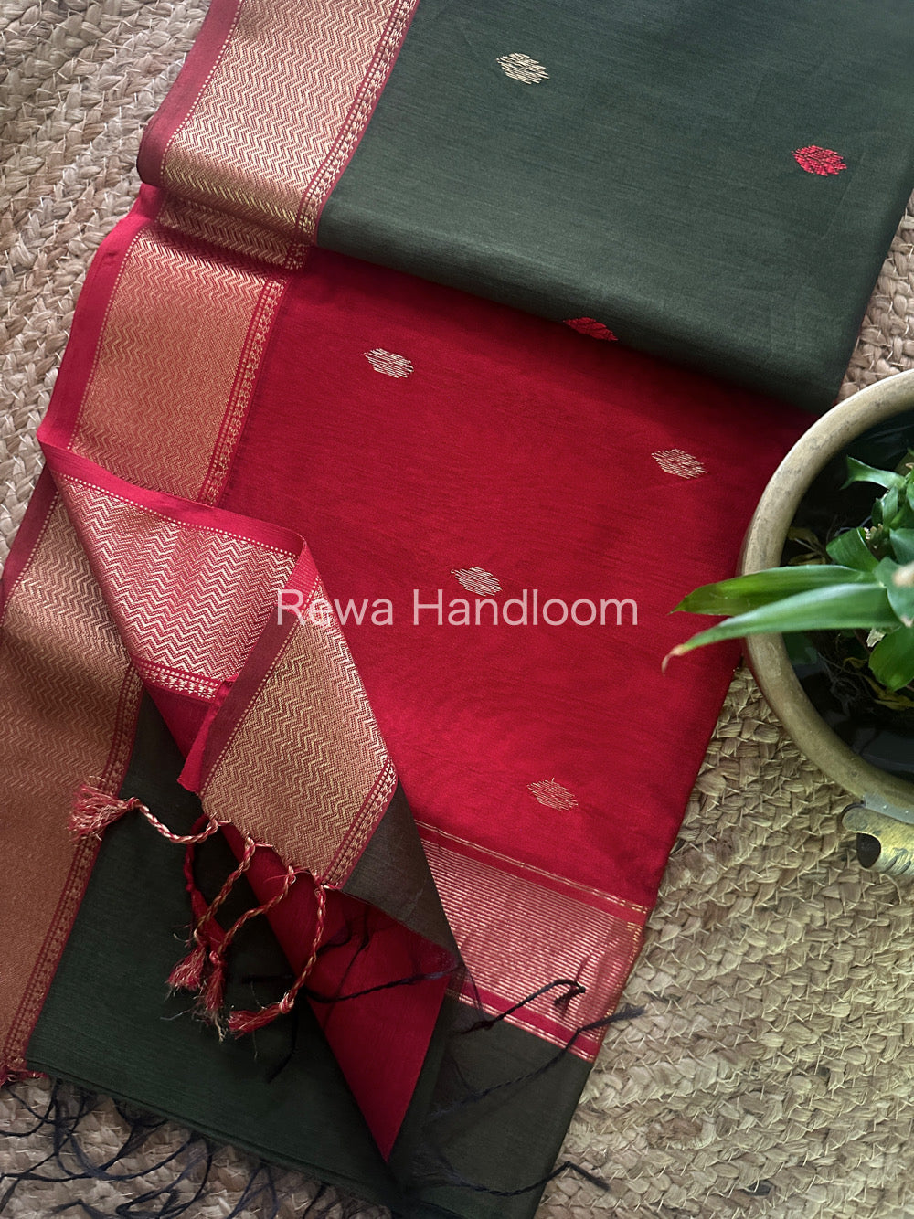 Maheshwari Zari Butti Saree