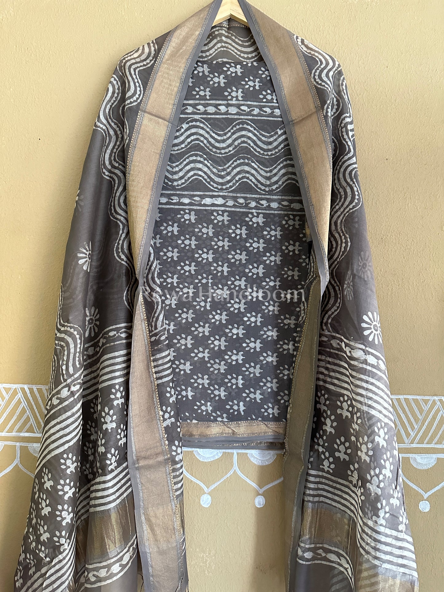 Maheshwari Kashish Print Suit