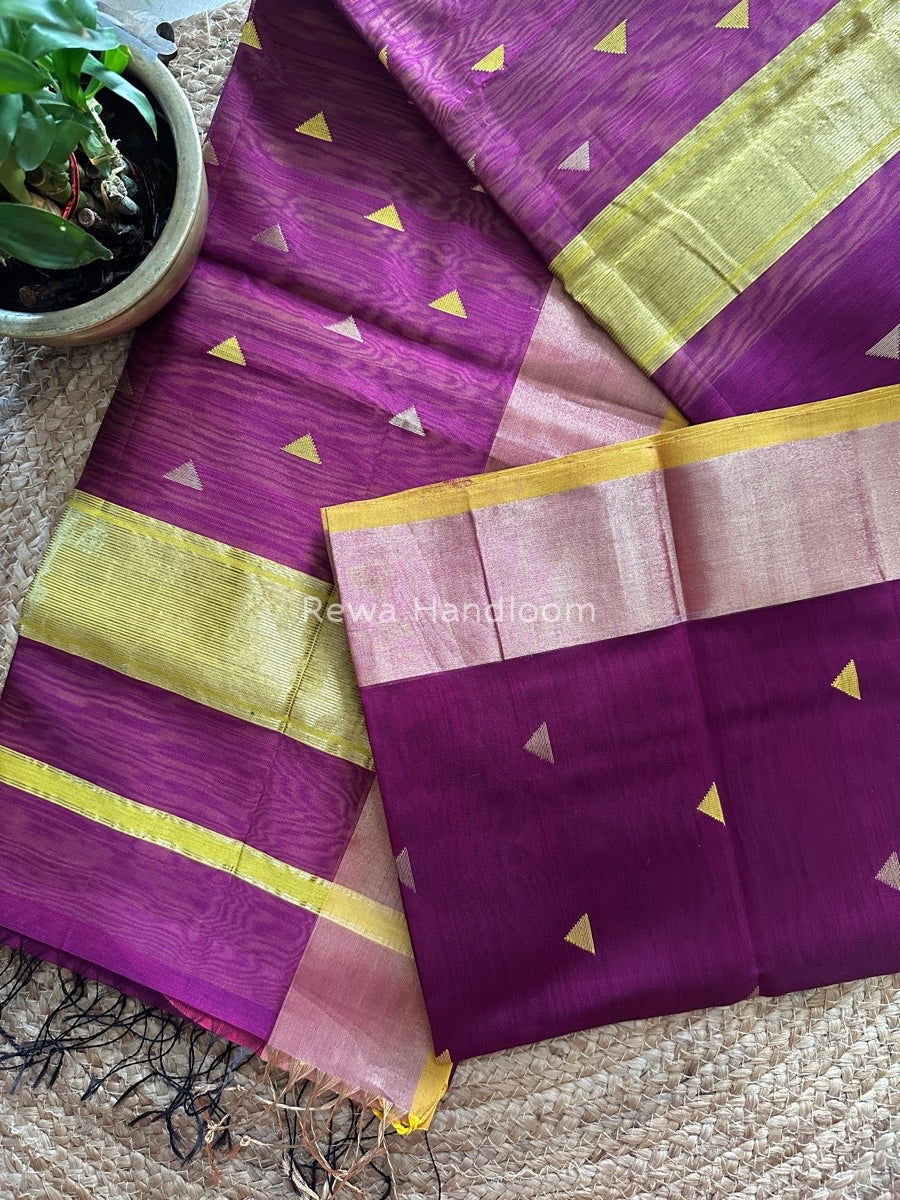 Magenta Zari Triangle Butti Maheshwari Saree SB043