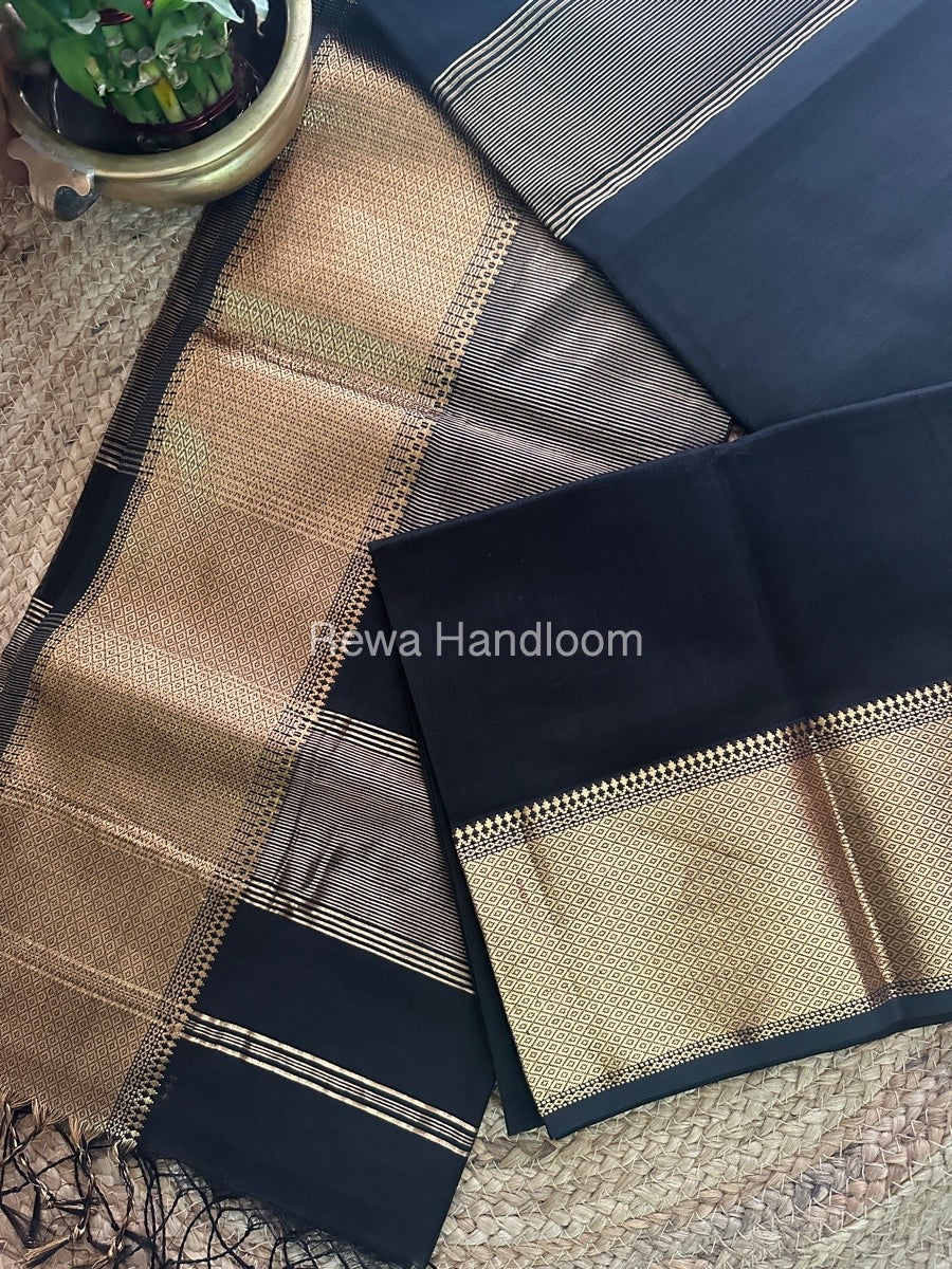 Maheshwari Black Zari Skirt Saree ZS021