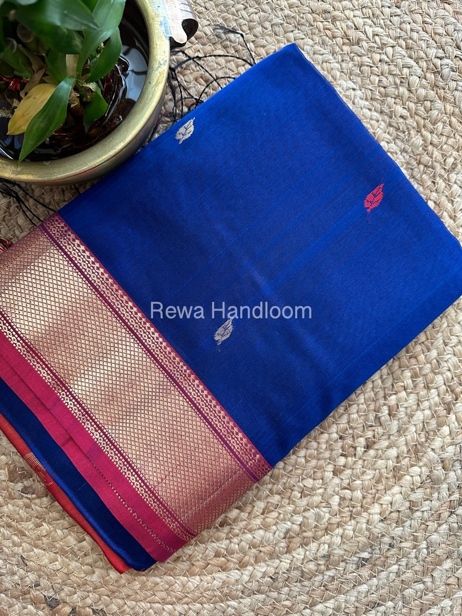 Butta Pallu Zari Border Maheshwari Saree